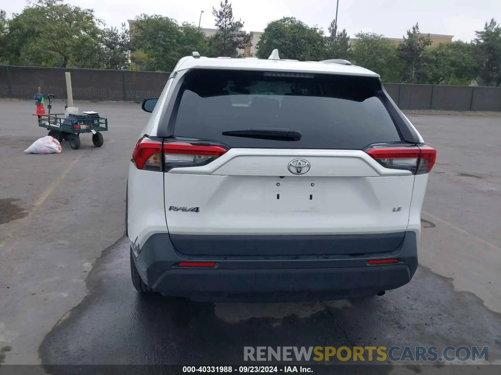 16 Photograph of a damaged car 2T3H1RFV3MC115606 TOYOTA RAV4 2021