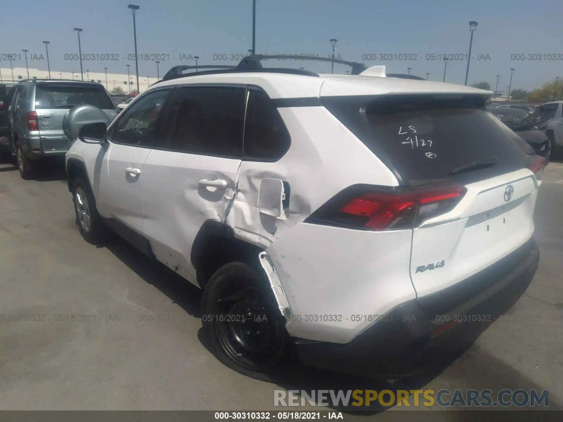 3 Photograph of a damaged car 2T3H1RFV3MC120661 TOYOTA RAV4 2021