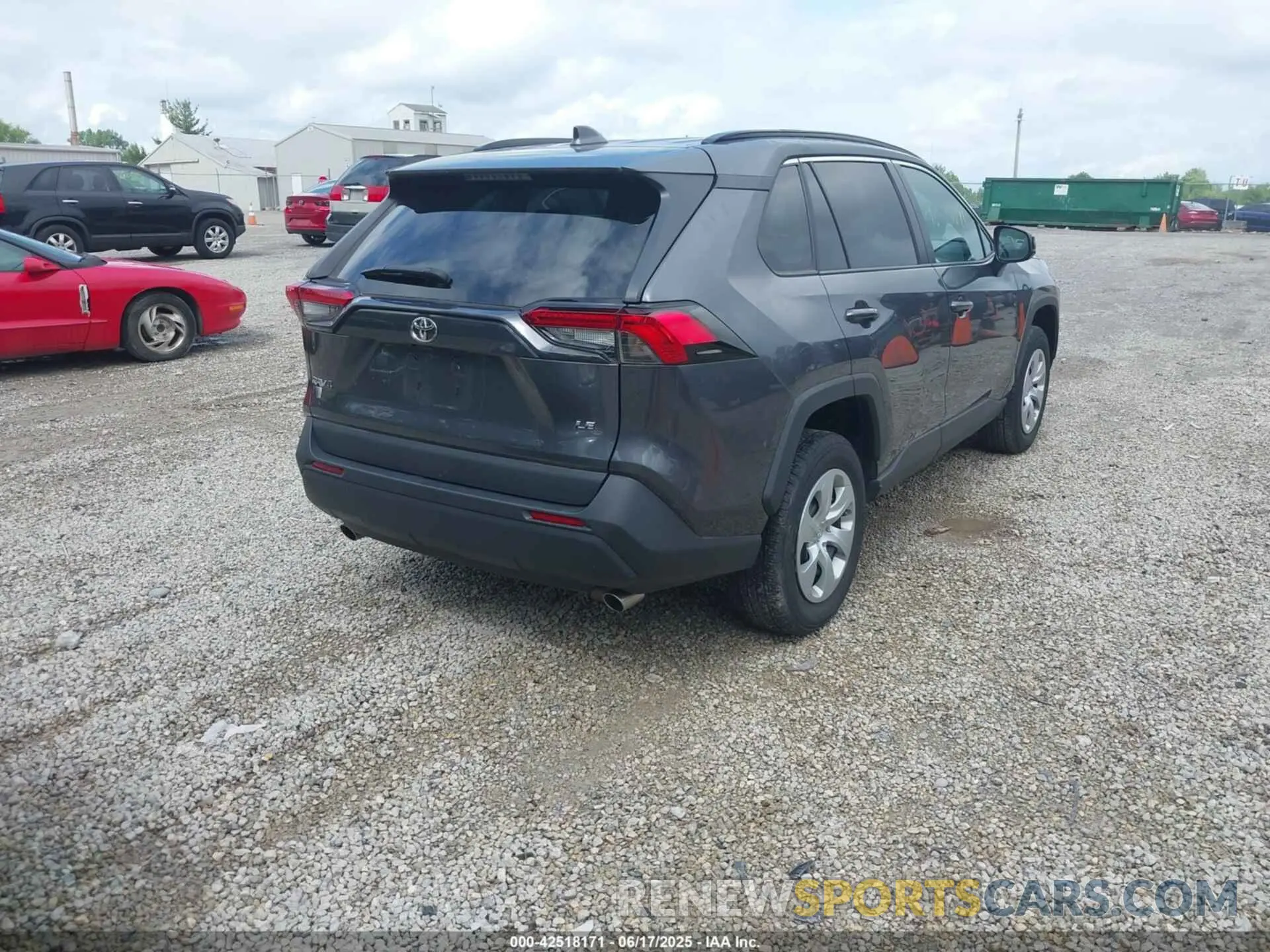 4 Photograph of a damaged car 2T3H1RFV3MC136584 TOYOTA RAV4 2021