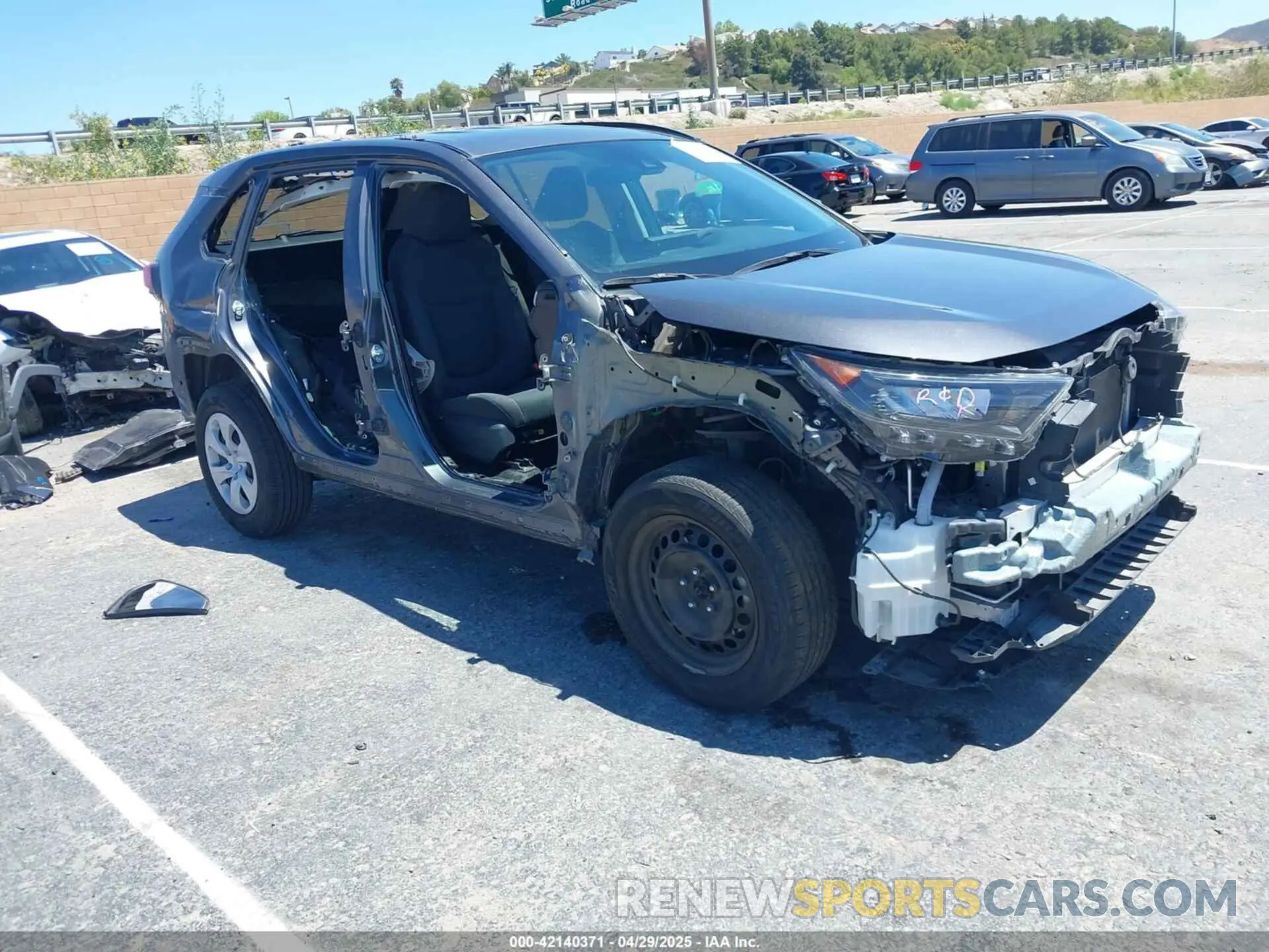 1 Photograph of a damaged car 2T3H1RFV3MW133201 TOYOTA RAV4 2021