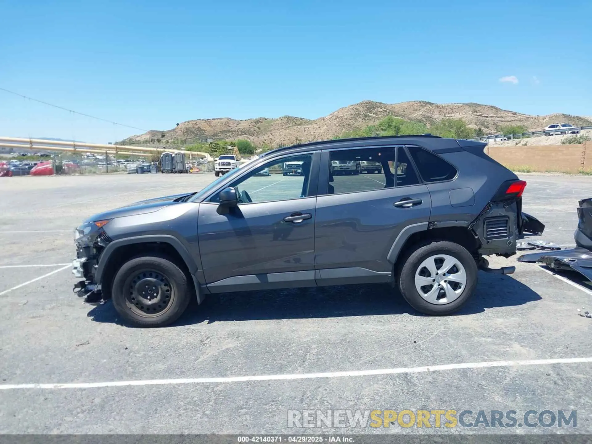 15 Photograph of a damaged car 2T3H1RFV3MW133201 TOYOTA RAV4 2021
