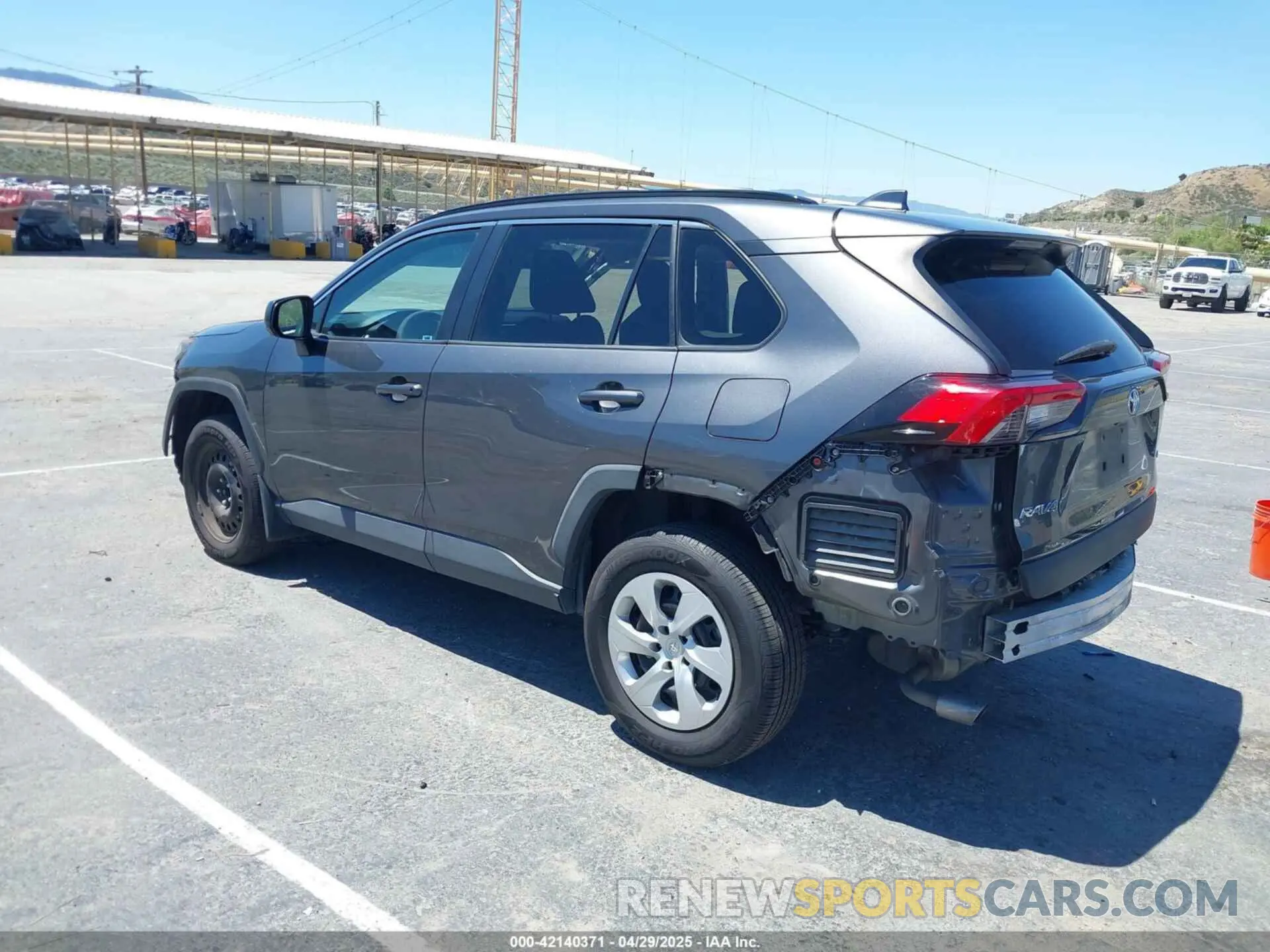 3 Photograph of a damaged car 2T3H1RFV3MW133201 TOYOTA RAV4 2021