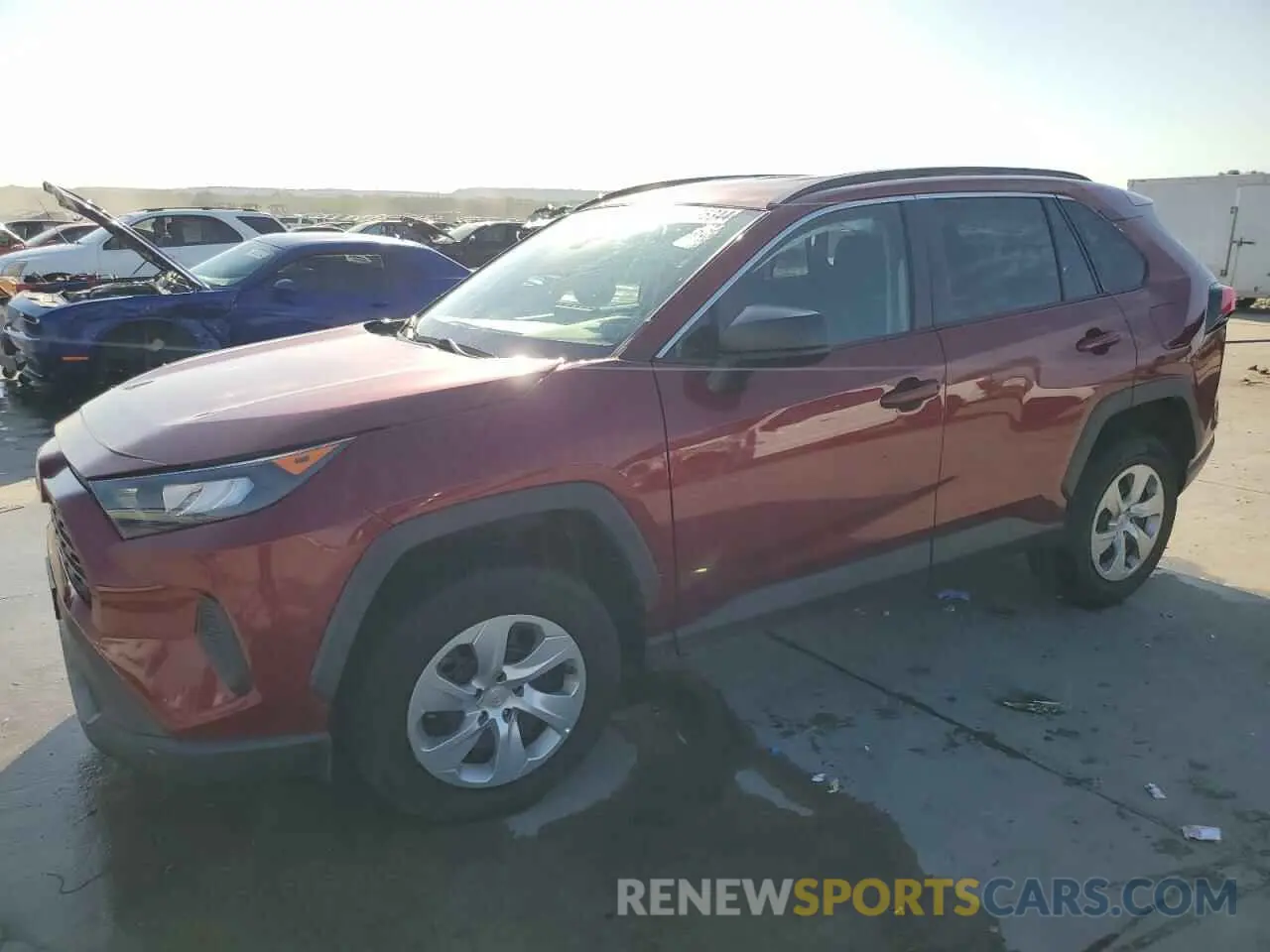 1 Photograph of a damaged car 2T3H1RFV3MW136549 TOYOTA RAV4 2021