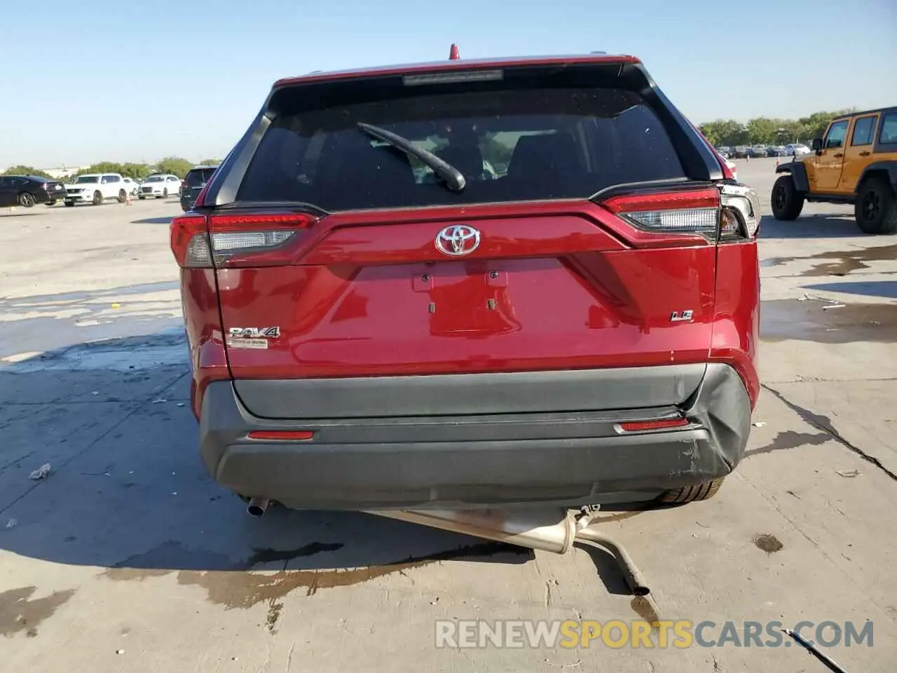 6 Photograph of a damaged car 2T3H1RFV3MW136549 TOYOTA RAV4 2021