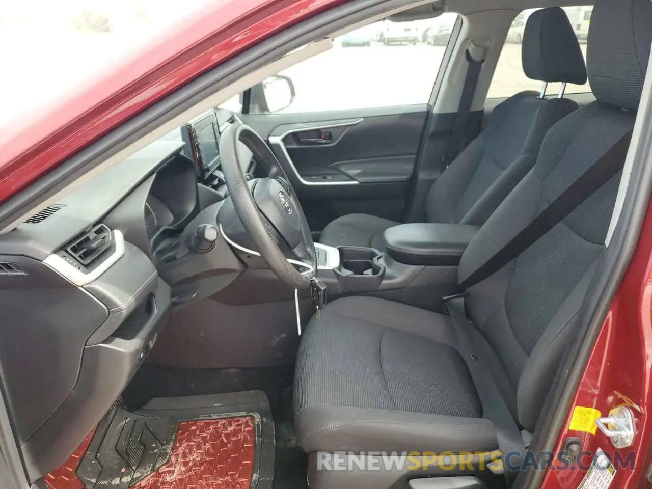 7 Photograph of a damaged car 2T3H1RFV3MW144750 TOYOTA RAV4 2021