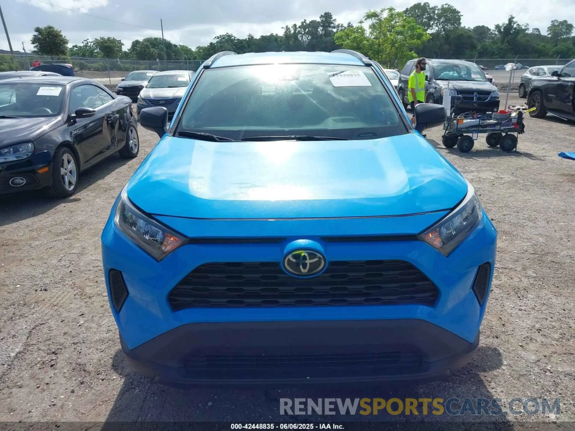 12 Photograph of a damaged car 2T3H1RFV3MW145946 TOYOTA RAV4 2021
