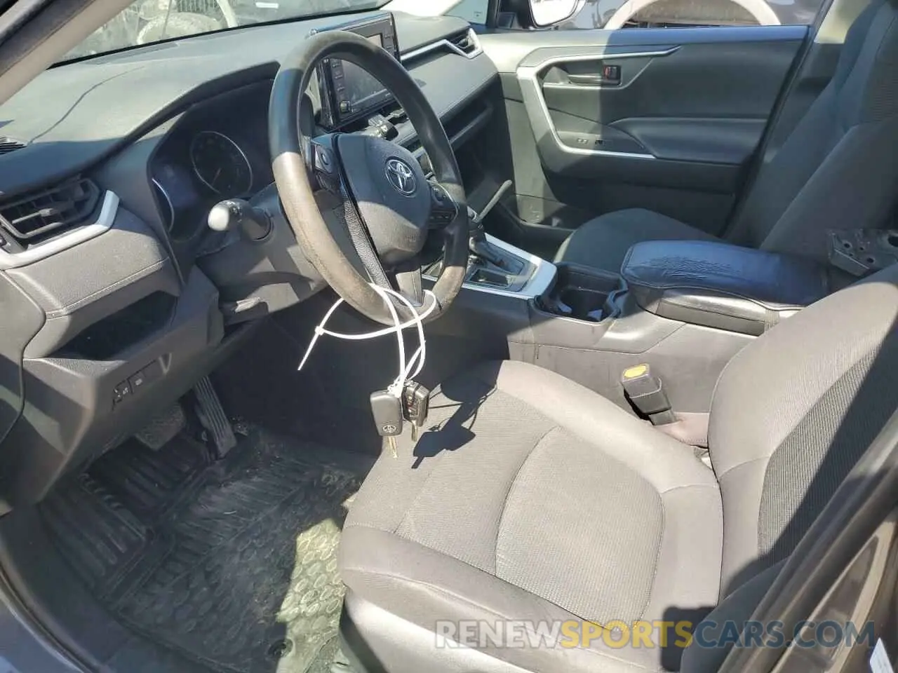 7 Photograph of a damaged car 2T3H1RFV3MW150242 TOYOTA RAV4 2021