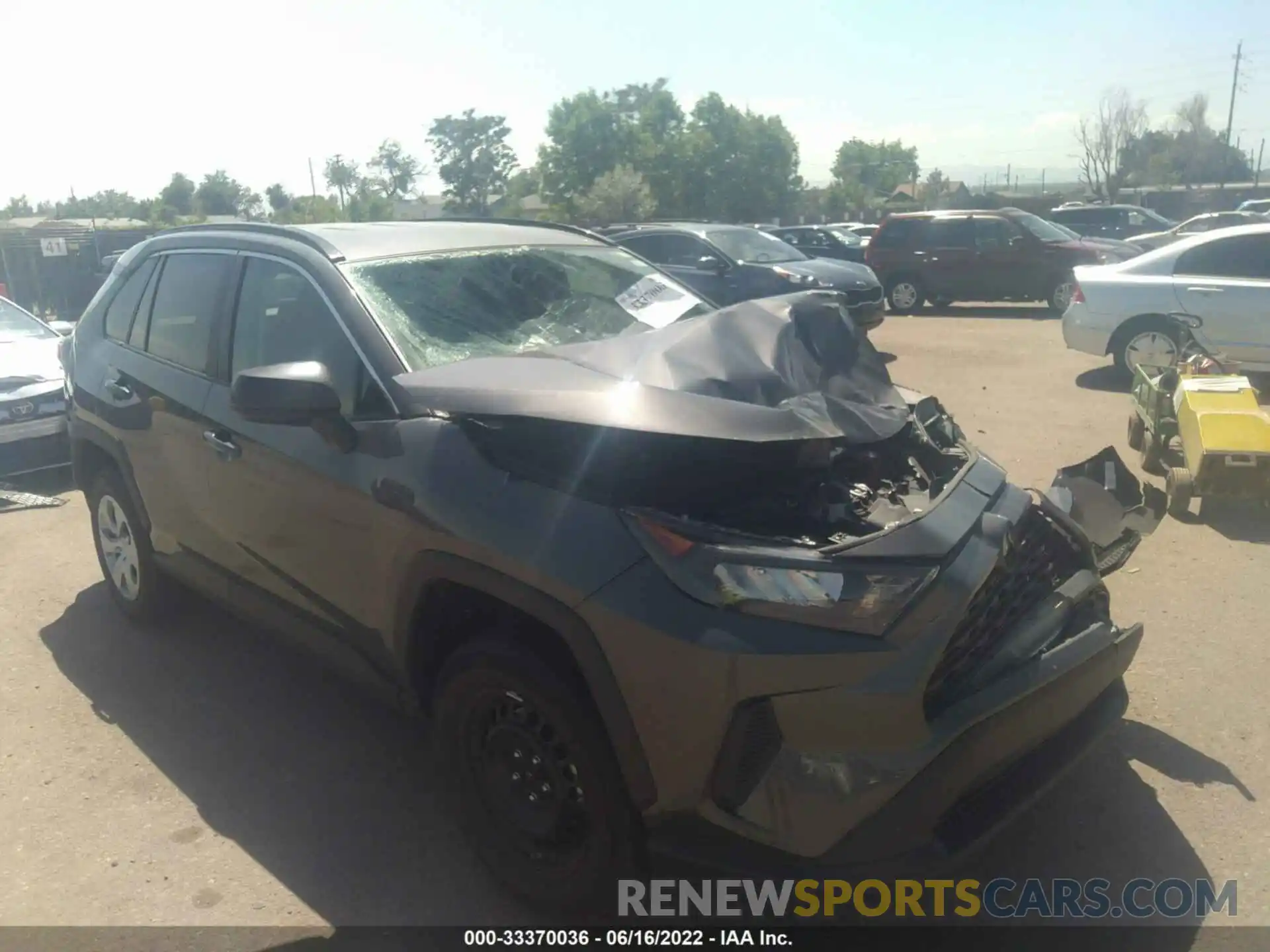 1 Photograph of a damaged car 2T3H1RFV3MW152296 TOYOTA RAV4 2021