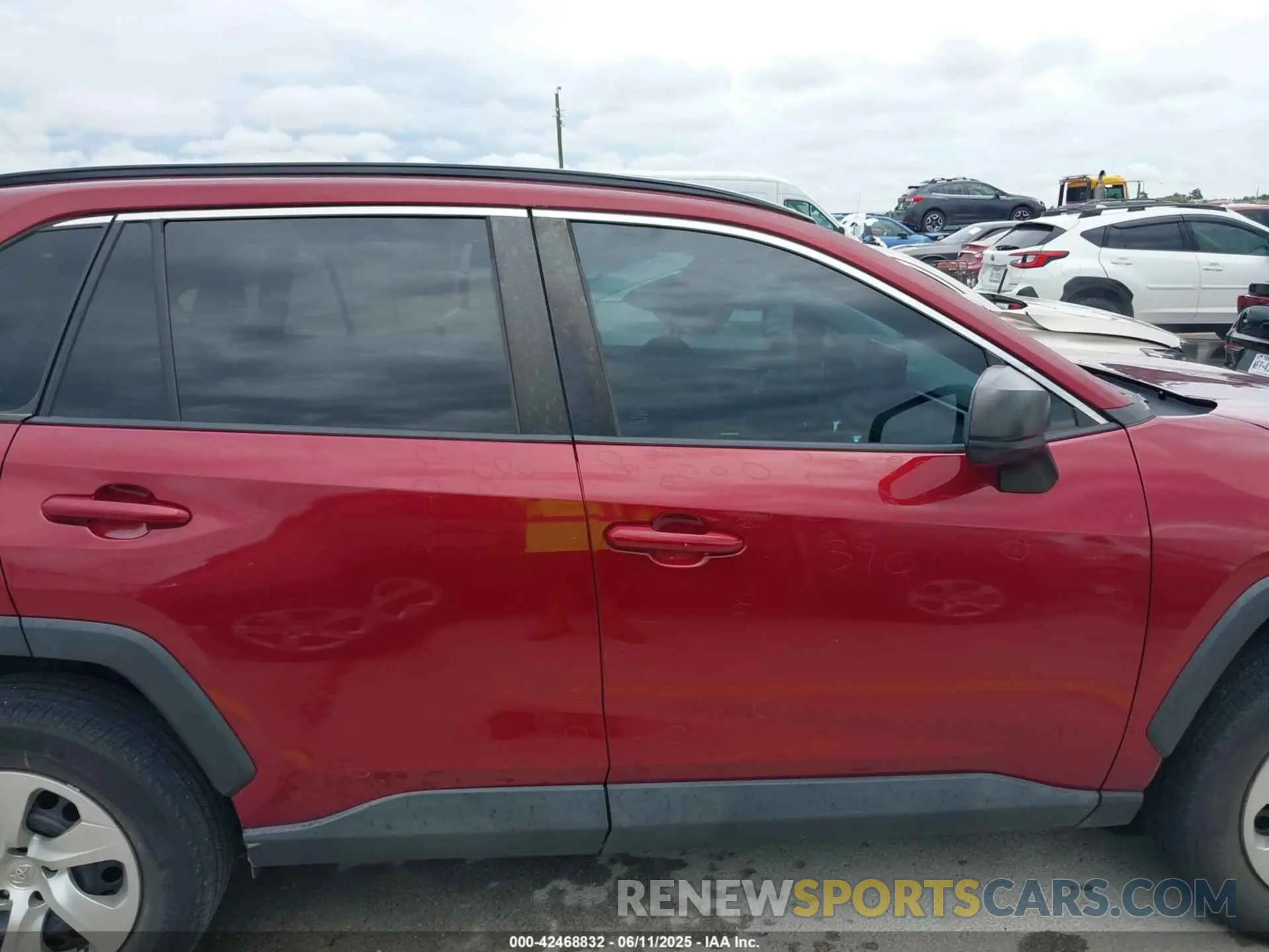 13 Photograph of a damaged car 2T3H1RFV3MW162455 TOYOTA RAV4 2021