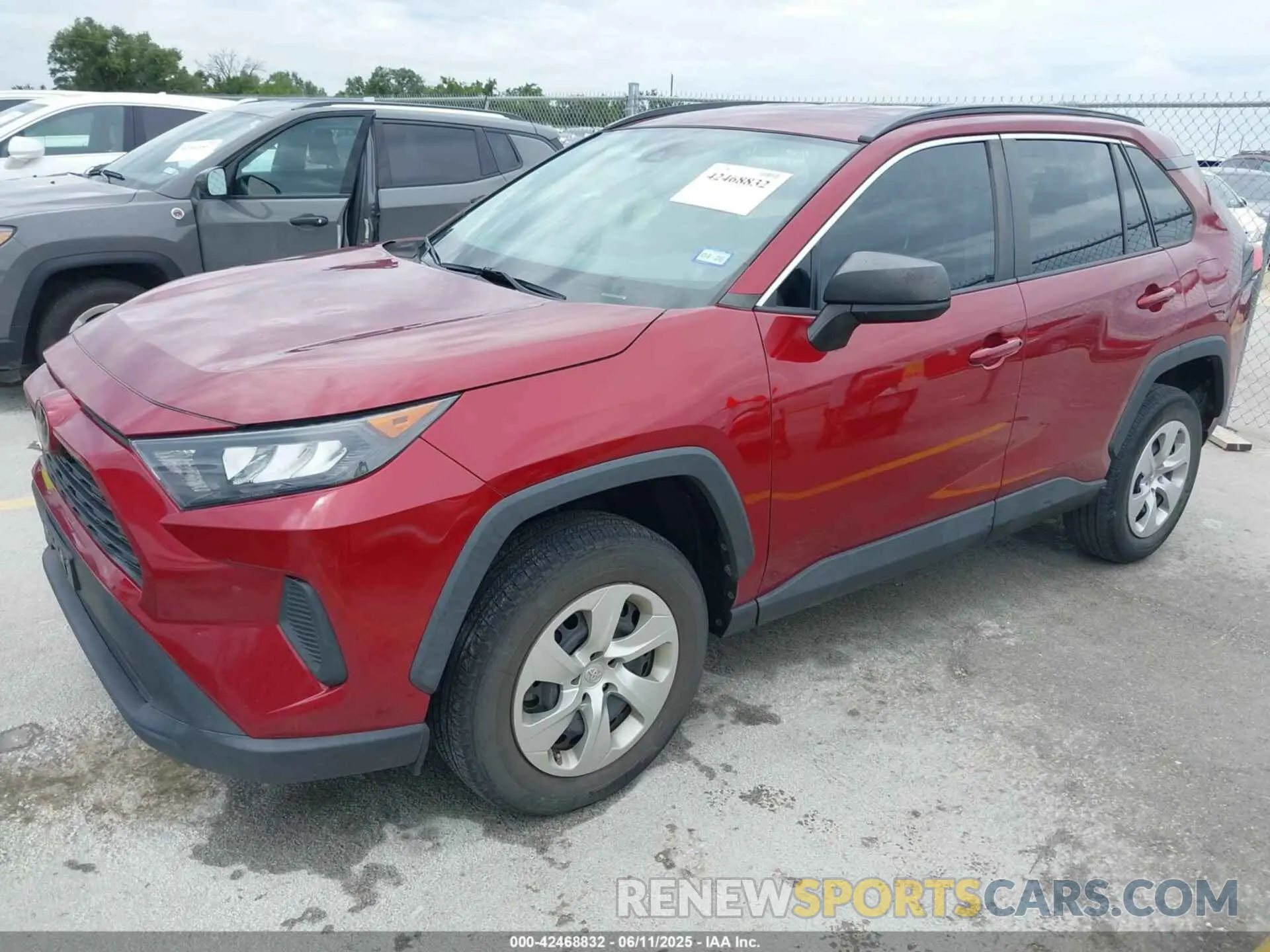 2 Photograph of a damaged car 2T3H1RFV3MW162455 TOYOTA RAV4 2021