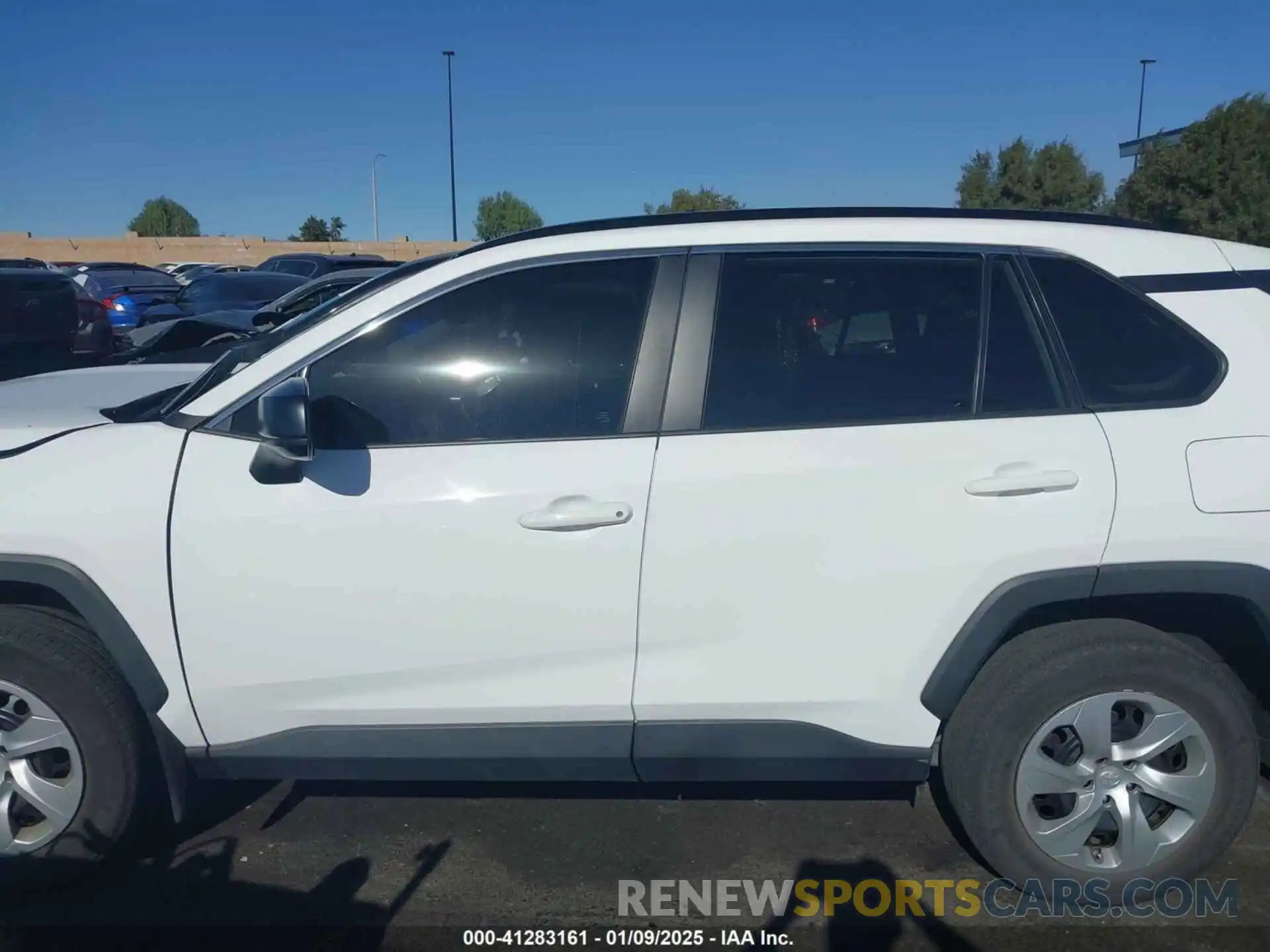 14 Photograph of a damaged car 2T3H1RFV3MW166926 TOYOTA RAV4 2021