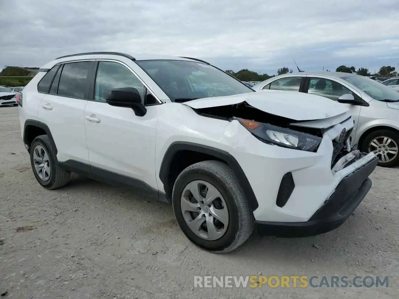 4 Photograph of a damaged car 2T3H1RFV3MW178395 TOYOTA RAV4 2021