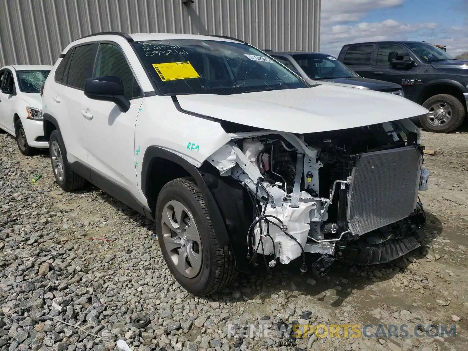 1 Photograph of a damaged car 2T3H1RFV4MC093261 TOYOTA RAV4 2021