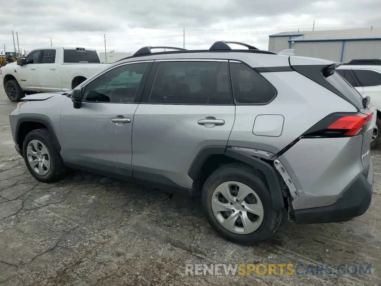 2 Photograph of a damaged car 2T3H1RFV4MC093308 TOYOTA RAV4 2021