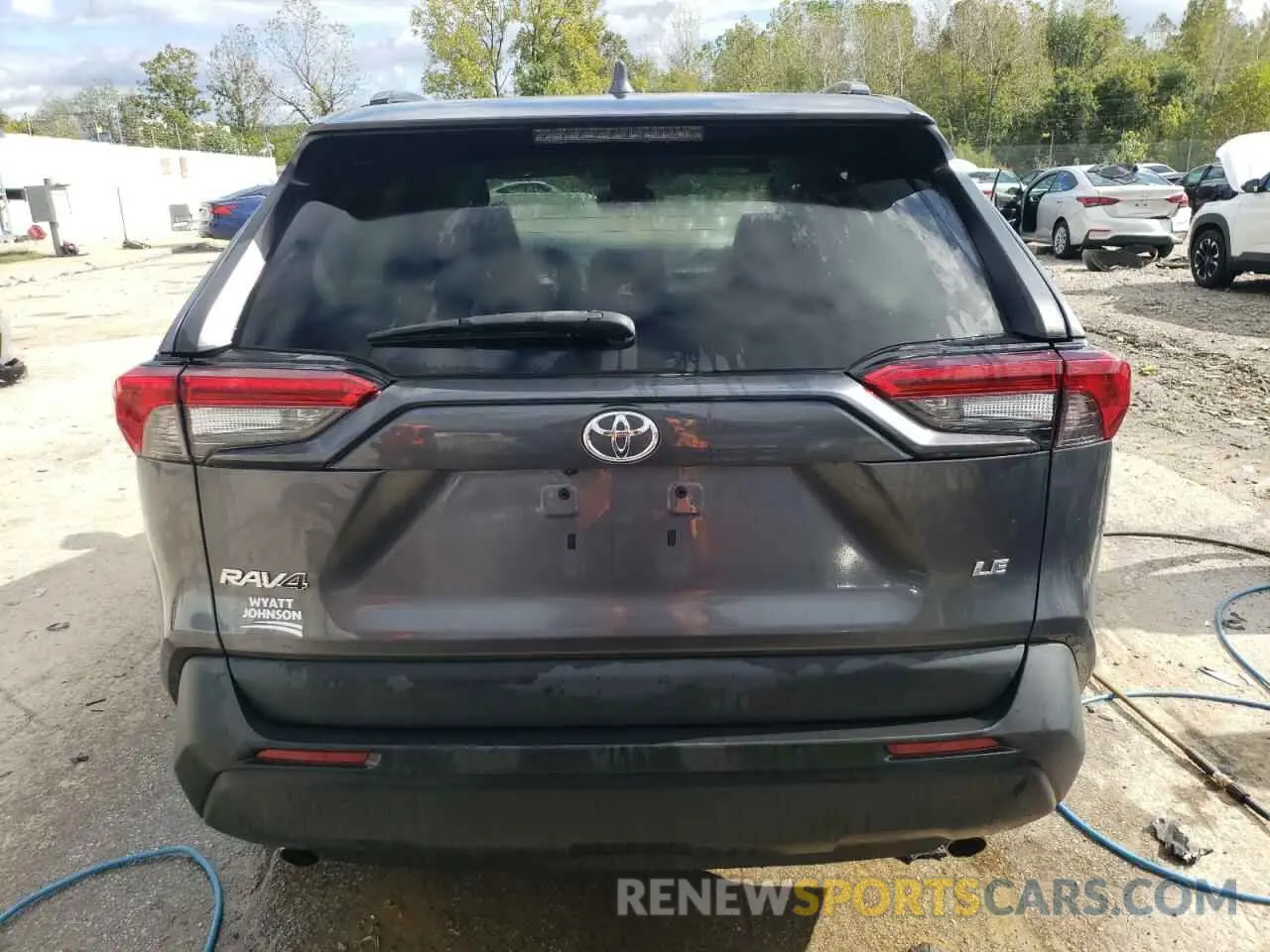 6 Photograph of a damaged car 2T3H1RFV4MC113931 TOYOTA RAV4 2021