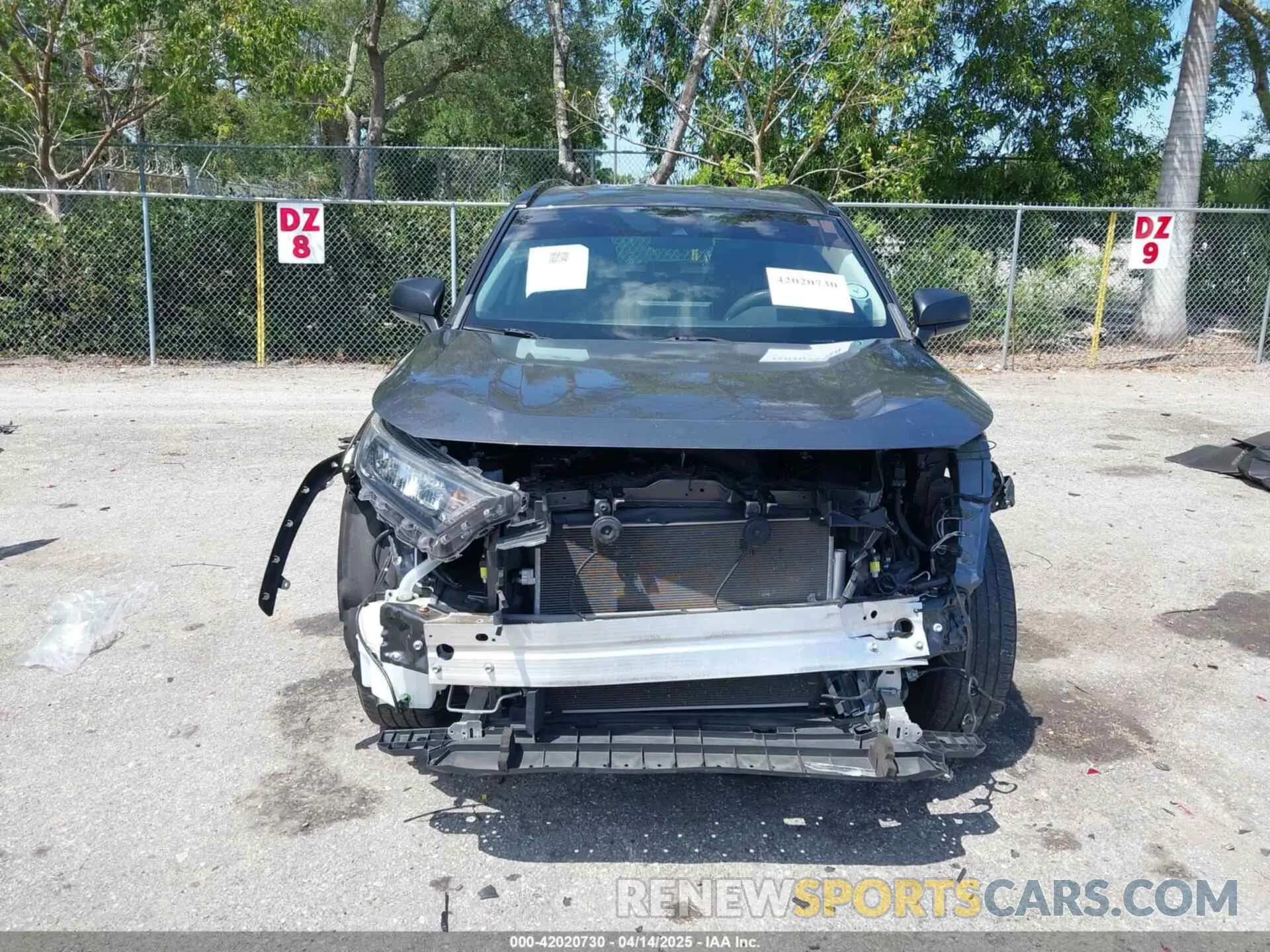 11 Photograph of a damaged car 2T3H1RFV4MC119731 TOYOTA RAV4 2021