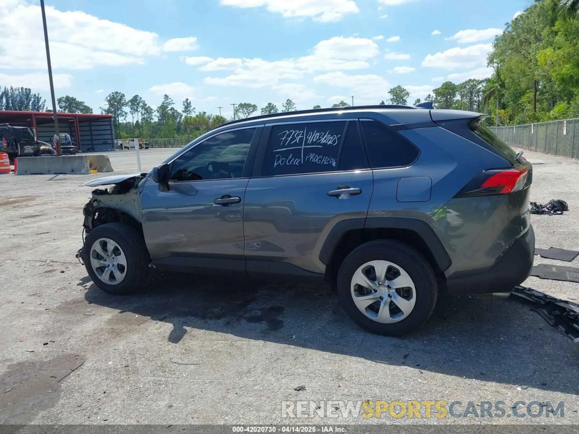 13 Photograph of a damaged car 2T3H1RFV4MC119731 TOYOTA RAV4 2021