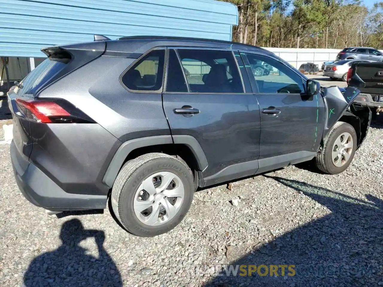 3 Photograph of a damaged car 2T3H1RFV4MC124623 TOYOTA RAV4 2021