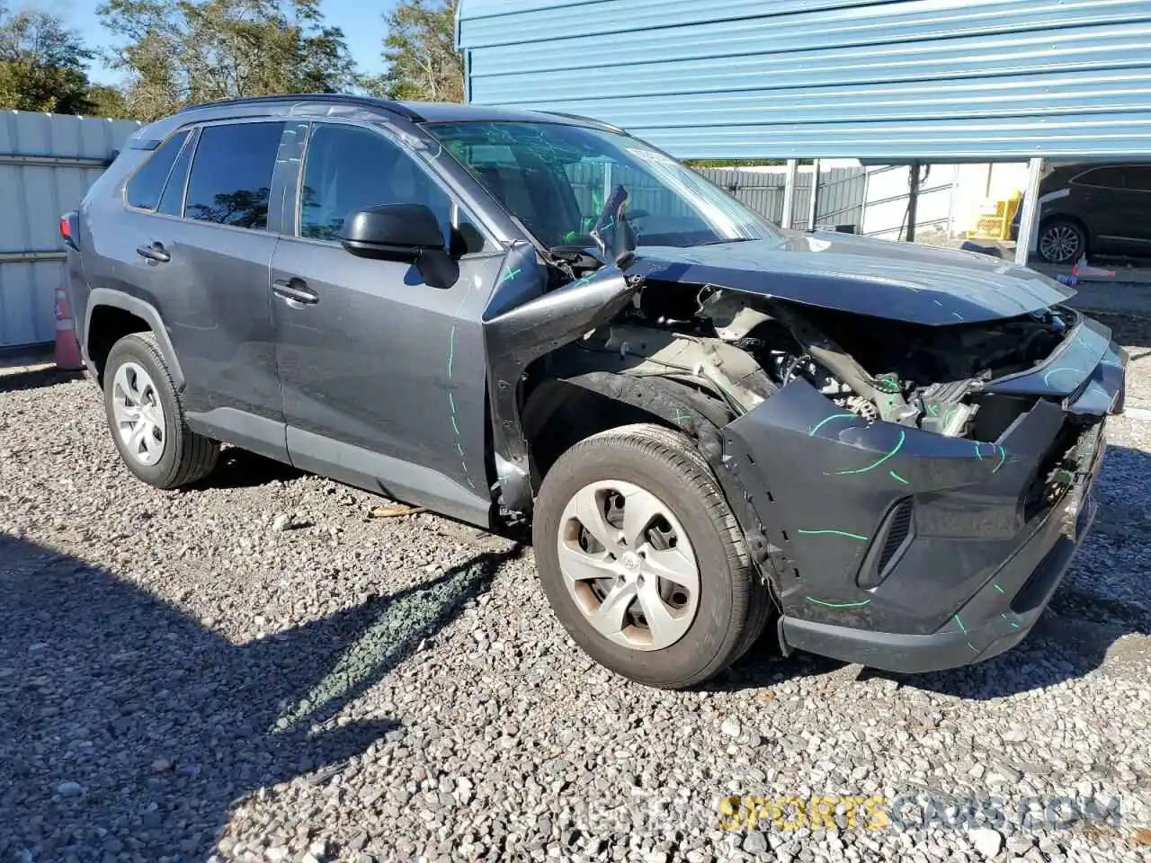 4 Photograph of a damaged car 2T3H1RFV4MC124623 TOYOTA RAV4 2021