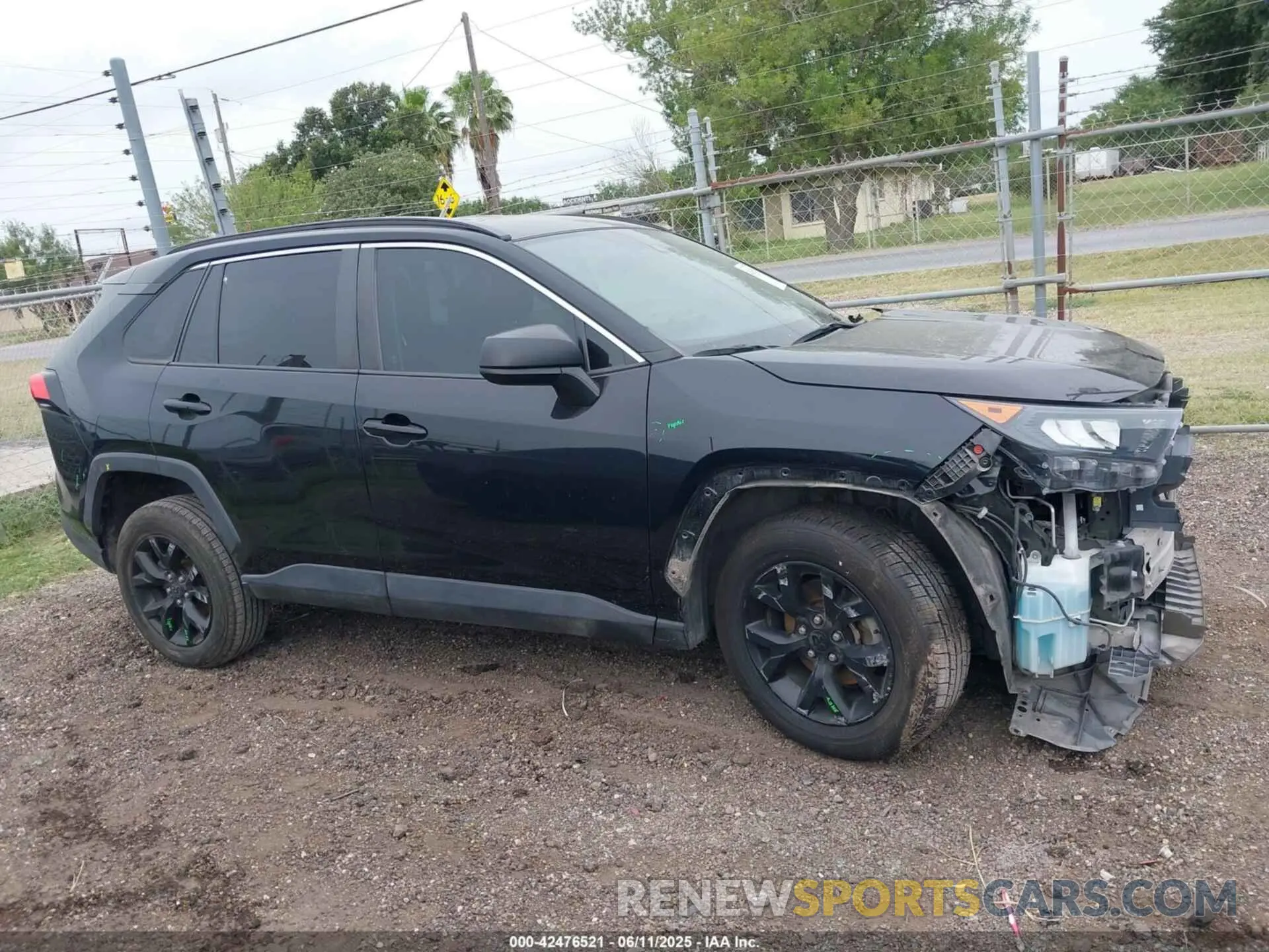 14 Photograph of a damaged car 2T3H1RFV4MC136027 TOYOTA RAV4 2021