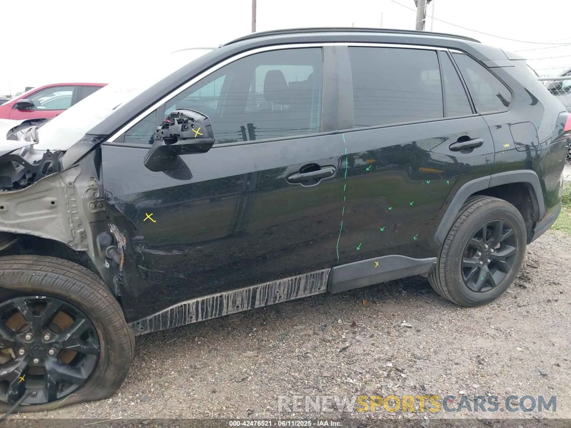 15 Photograph of a damaged car 2T3H1RFV4MC136027 TOYOTA RAV4 2021
