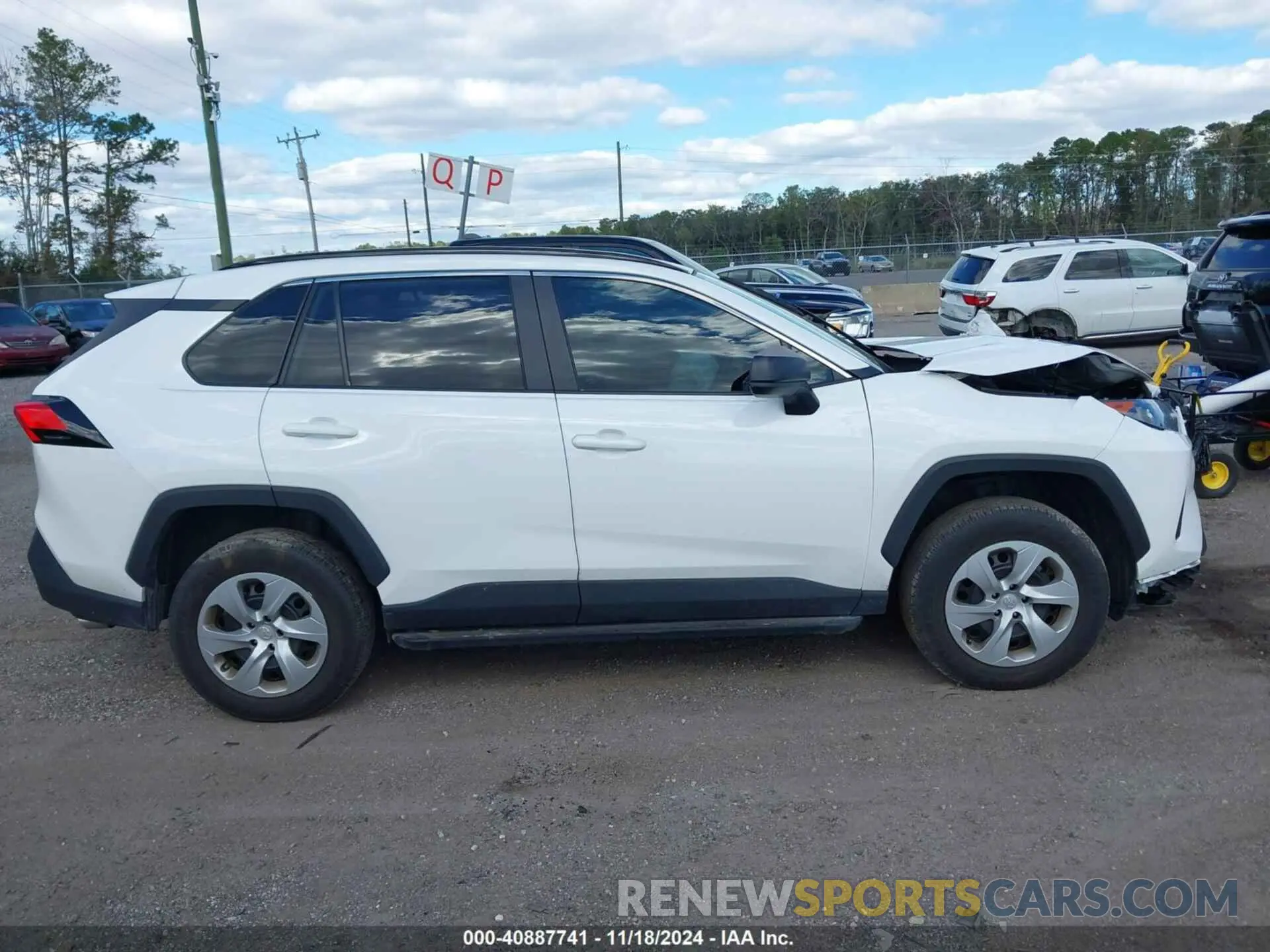 13 Photograph of a damaged car 2T3H1RFV4MC154575 TOYOTA RAV4 2021