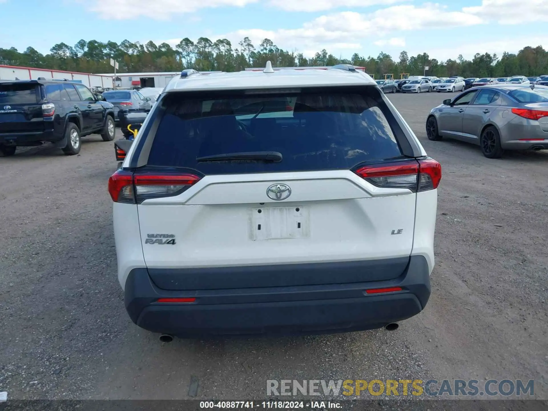 16 Photograph of a damaged car 2T3H1RFV4MC154575 TOYOTA RAV4 2021