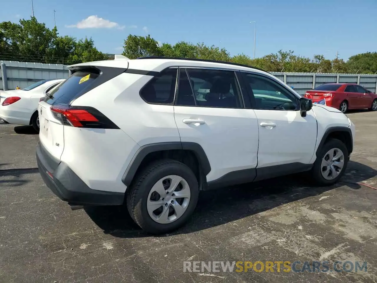 3 Photograph of a damaged car 2T3H1RFV4MC155175 TOYOTA RAV4 2021