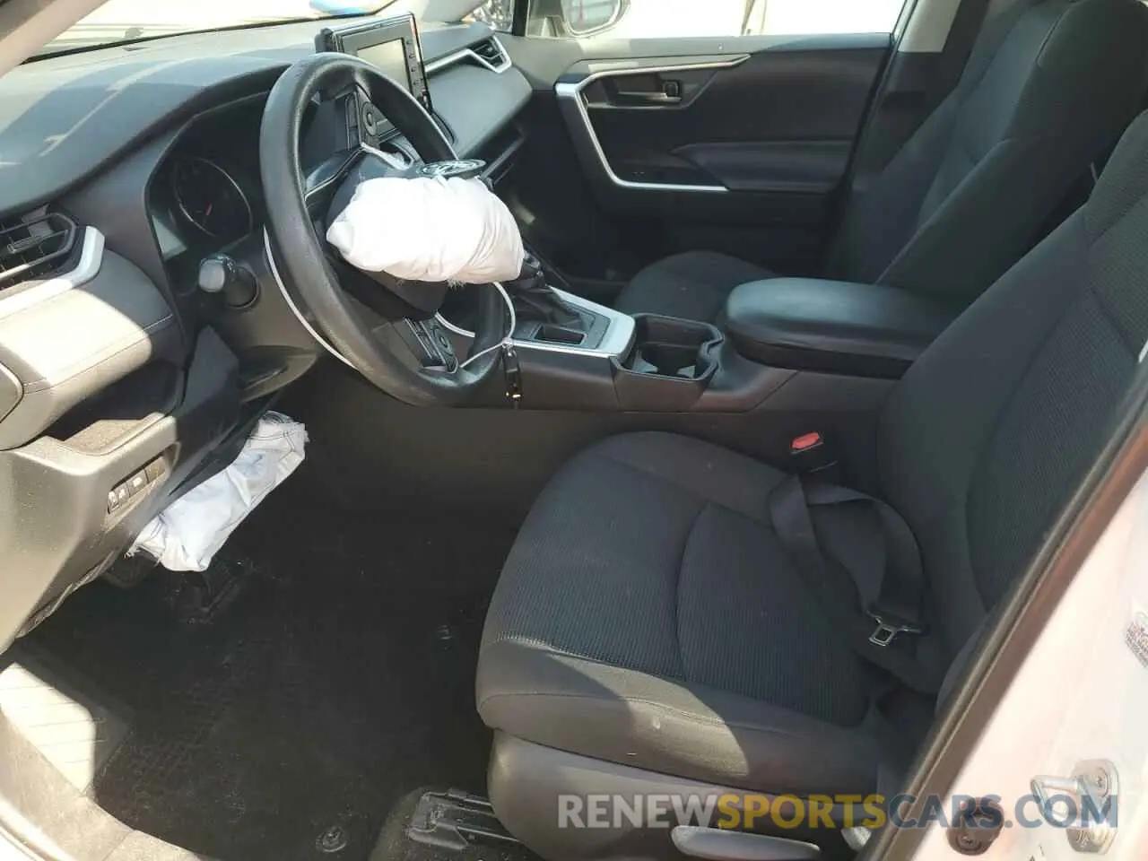 7 Photograph of a damaged car 2T3H1RFV4MC155175 TOYOTA RAV4 2021