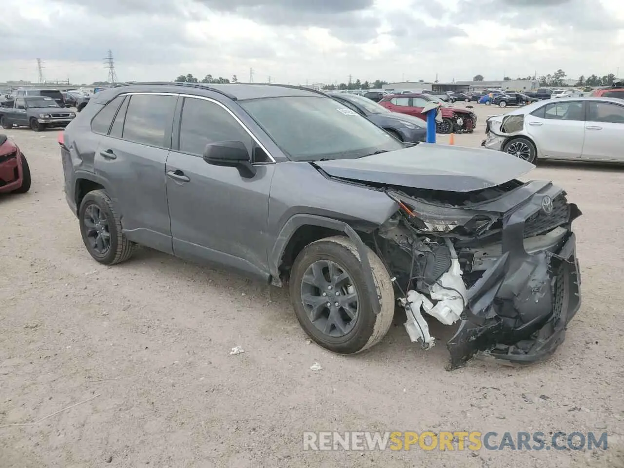 4 Photograph of a damaged car 2T3H1RFV4MC166080 TOYOTA RAV4 2021