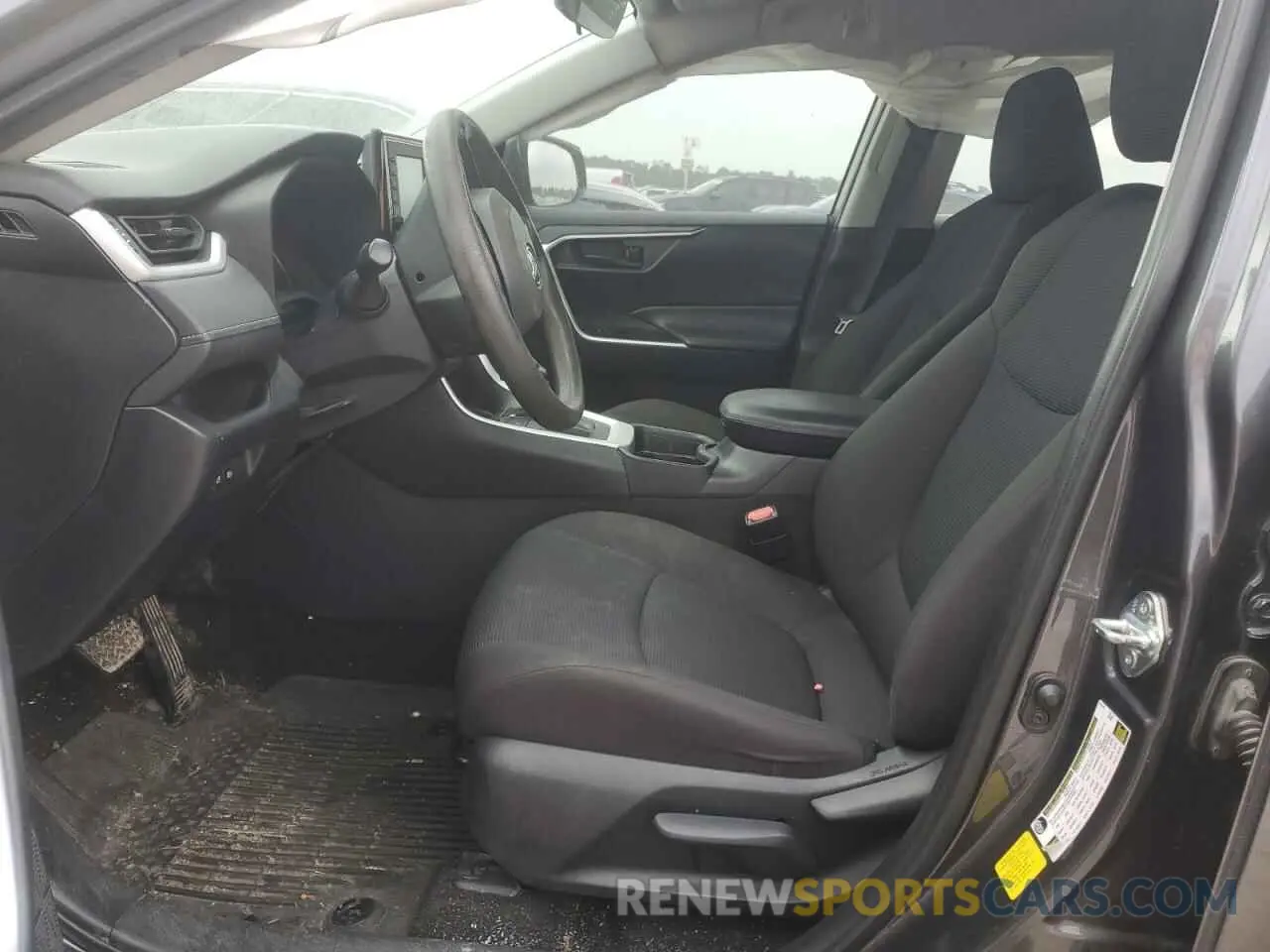 7 Photograph of a damaged car 2T3H1RFV4MC166080 TOYOTA RAV4 2021