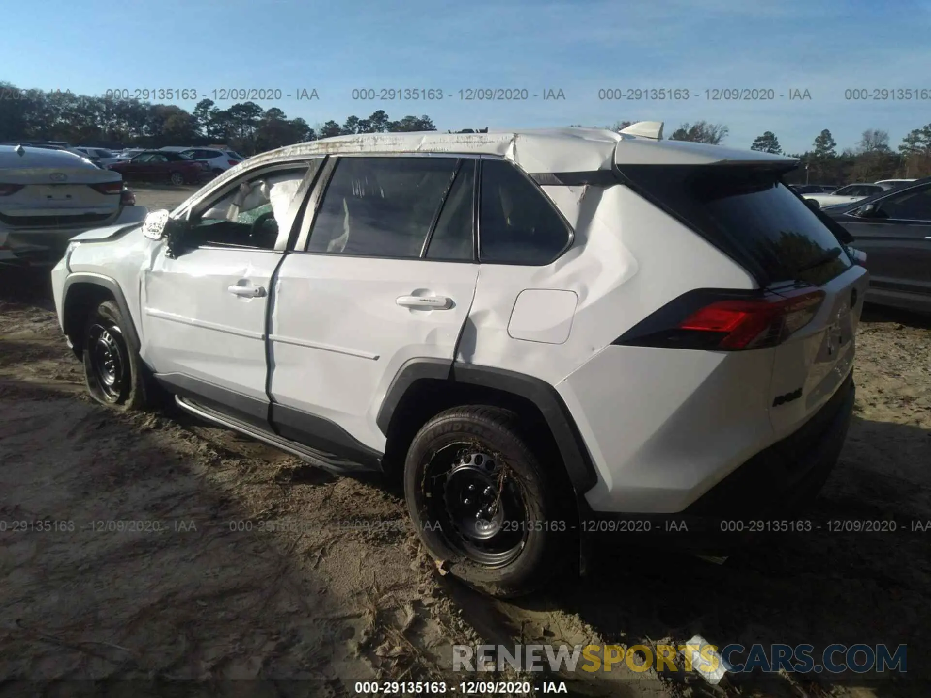 3 Photograph of a damaged car 2T3H1RFV4MW107223 TOYOTA RAV4 2021