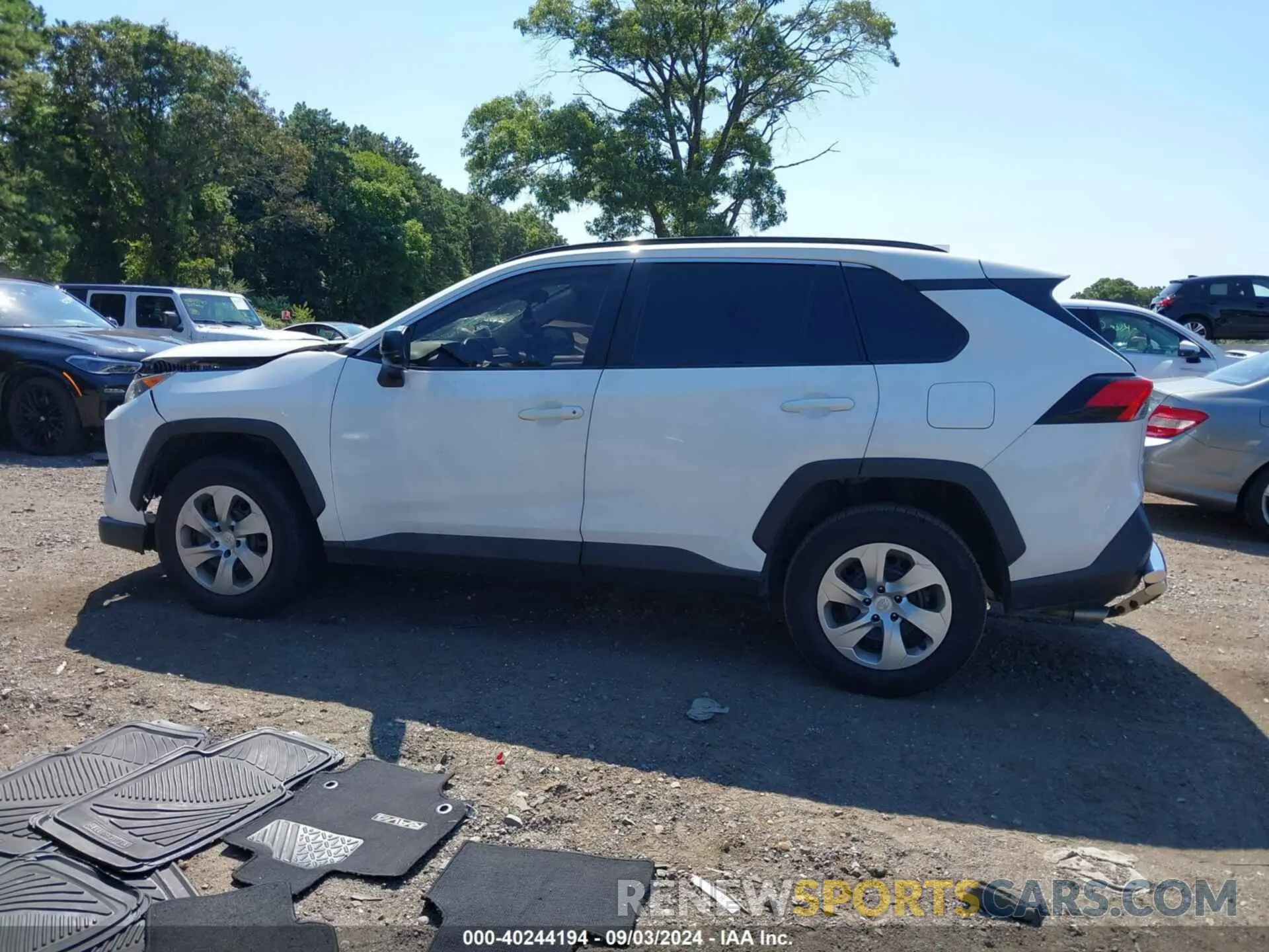 14 Photograph of a damaged car 2T3H1RFV4MW112227 TOYOTA RAV4 2021