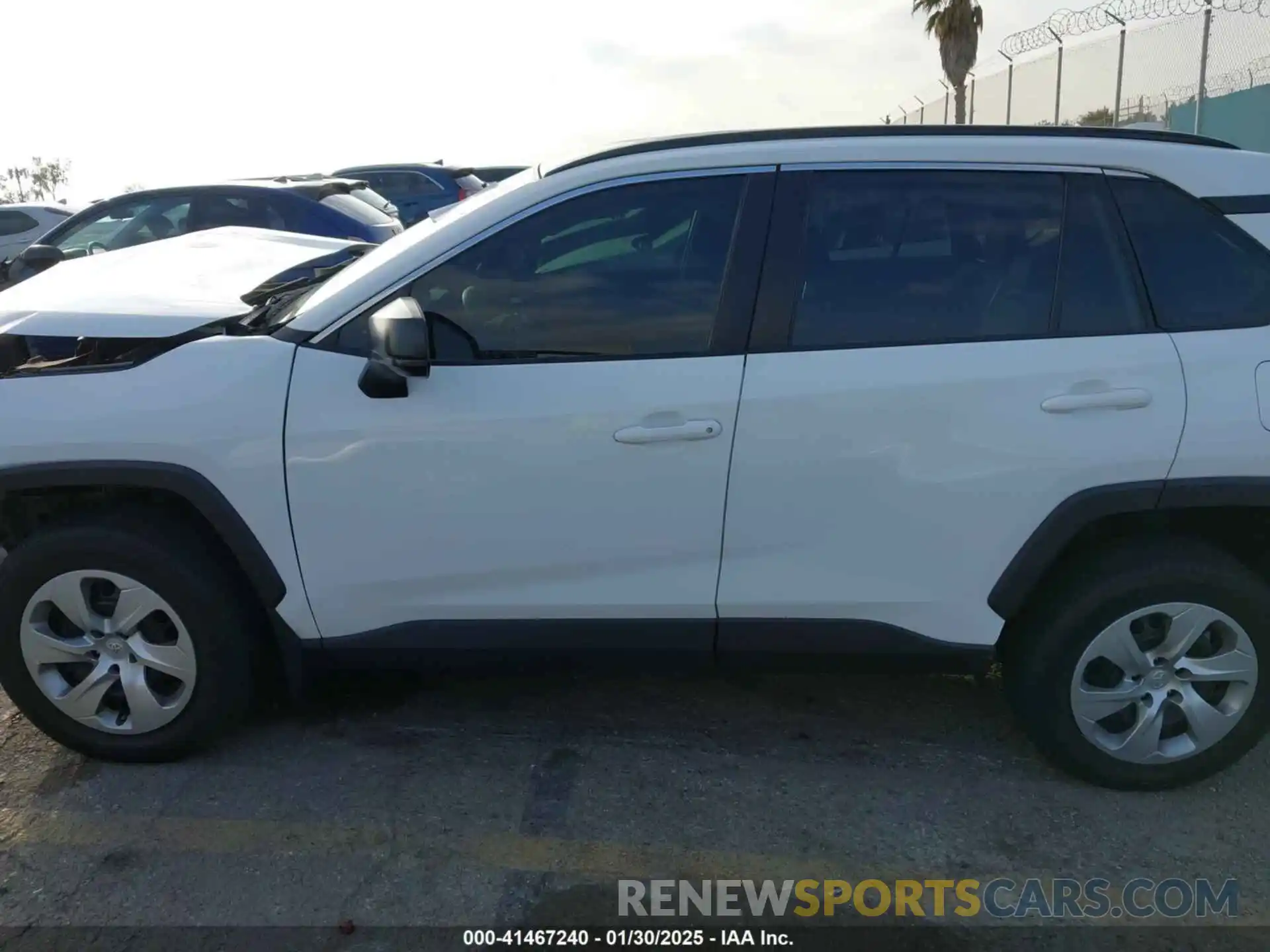 14 Photograph of a damaged car 2T3H1RFV4MW121798 TOYOTA RAV4 2021