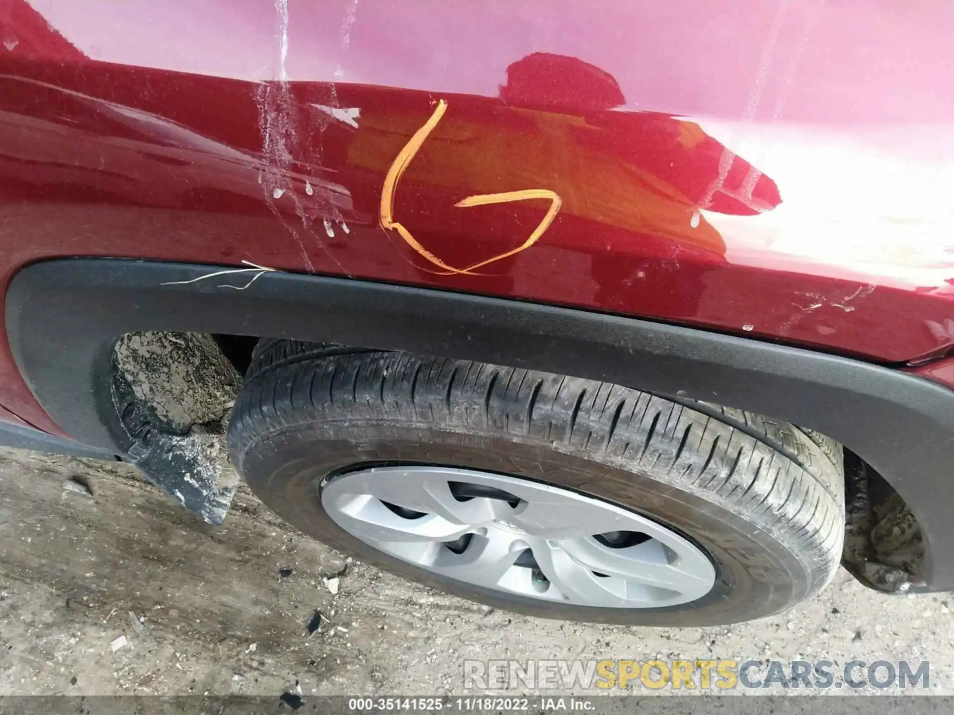 14 Photograph of a damaged car 2T3H1RFV4MW124717 TOYOTA RAV4 2021