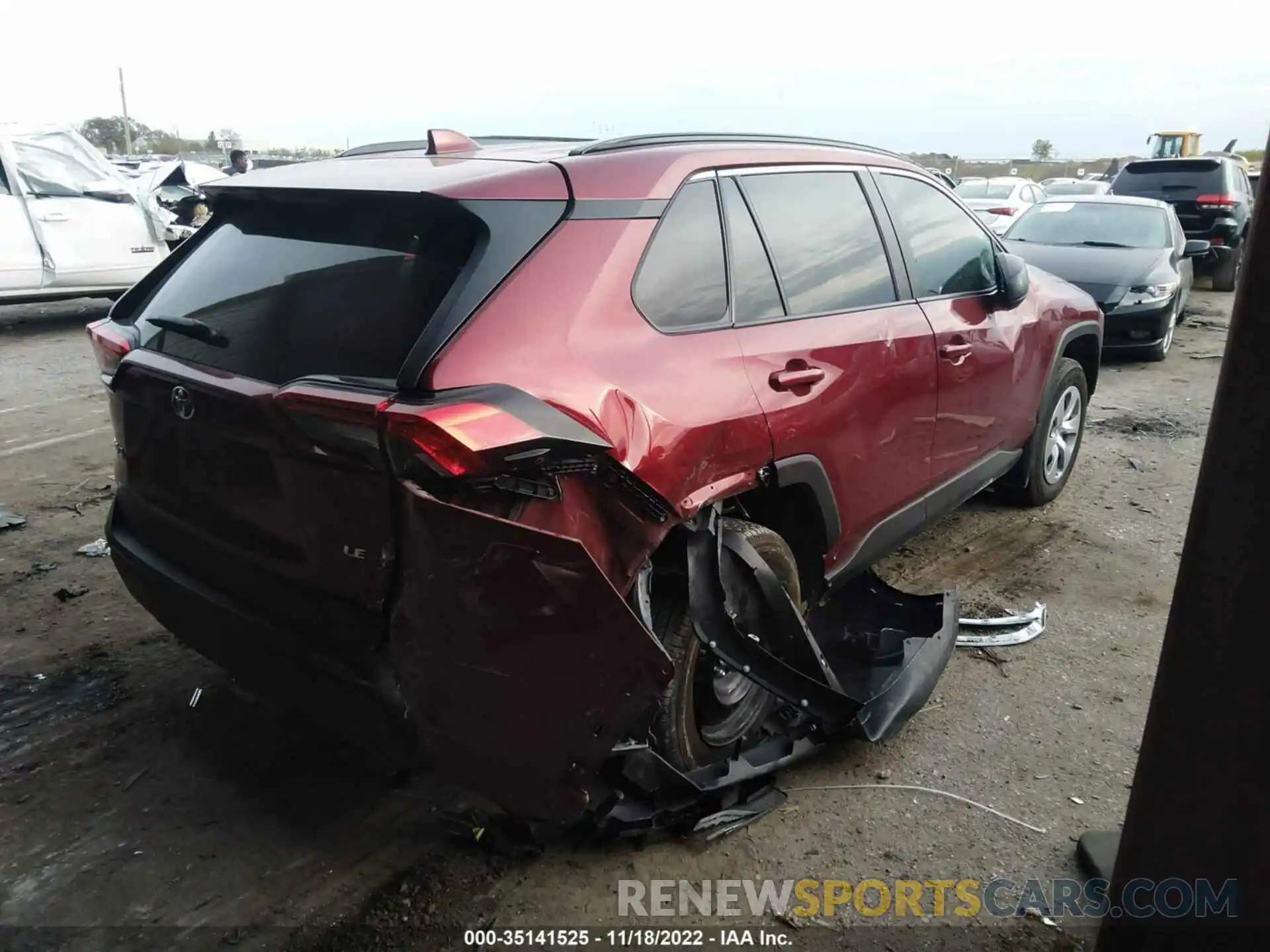 4 Photograph of a damaged car 2T3H1RFV4MW124717 TOYOTA RAV4 2021