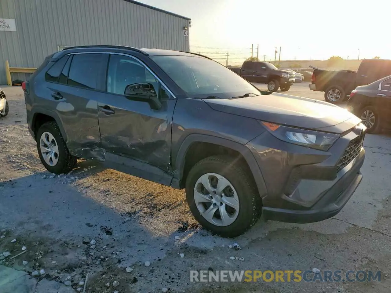 4 Photograph of a damaged car 2T3H1RFV4MW144630 TOYOTA RAV4 2021