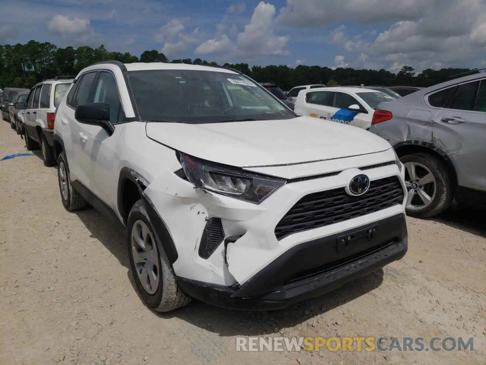 1 Photograph of a damaged car 2T3H1RFV4MW150475 TOYOTA RAV4 2021