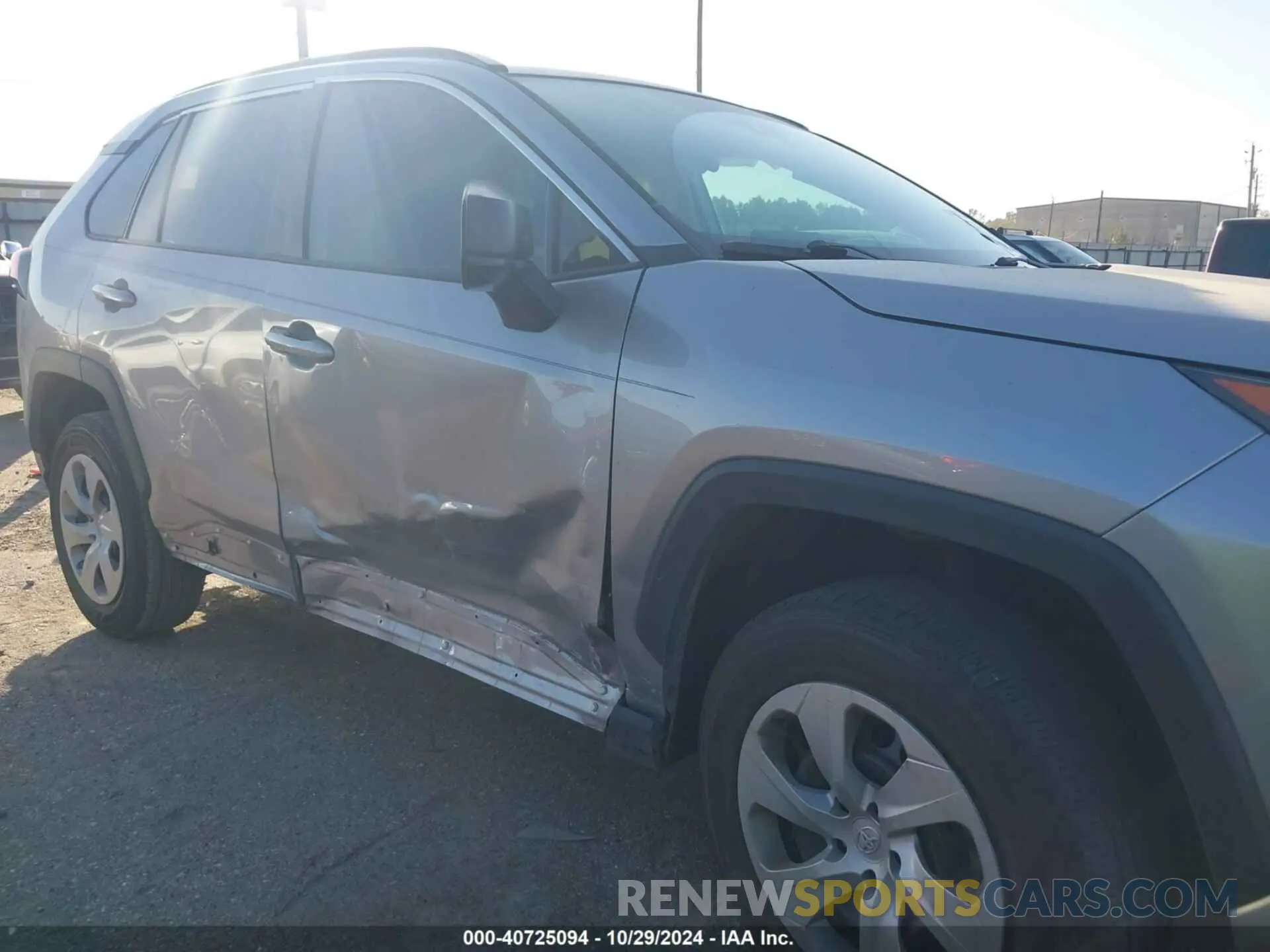 6 Photograph of a damaged car 2T3H1RFV5MC106213 TOYOTA RAV4 2021