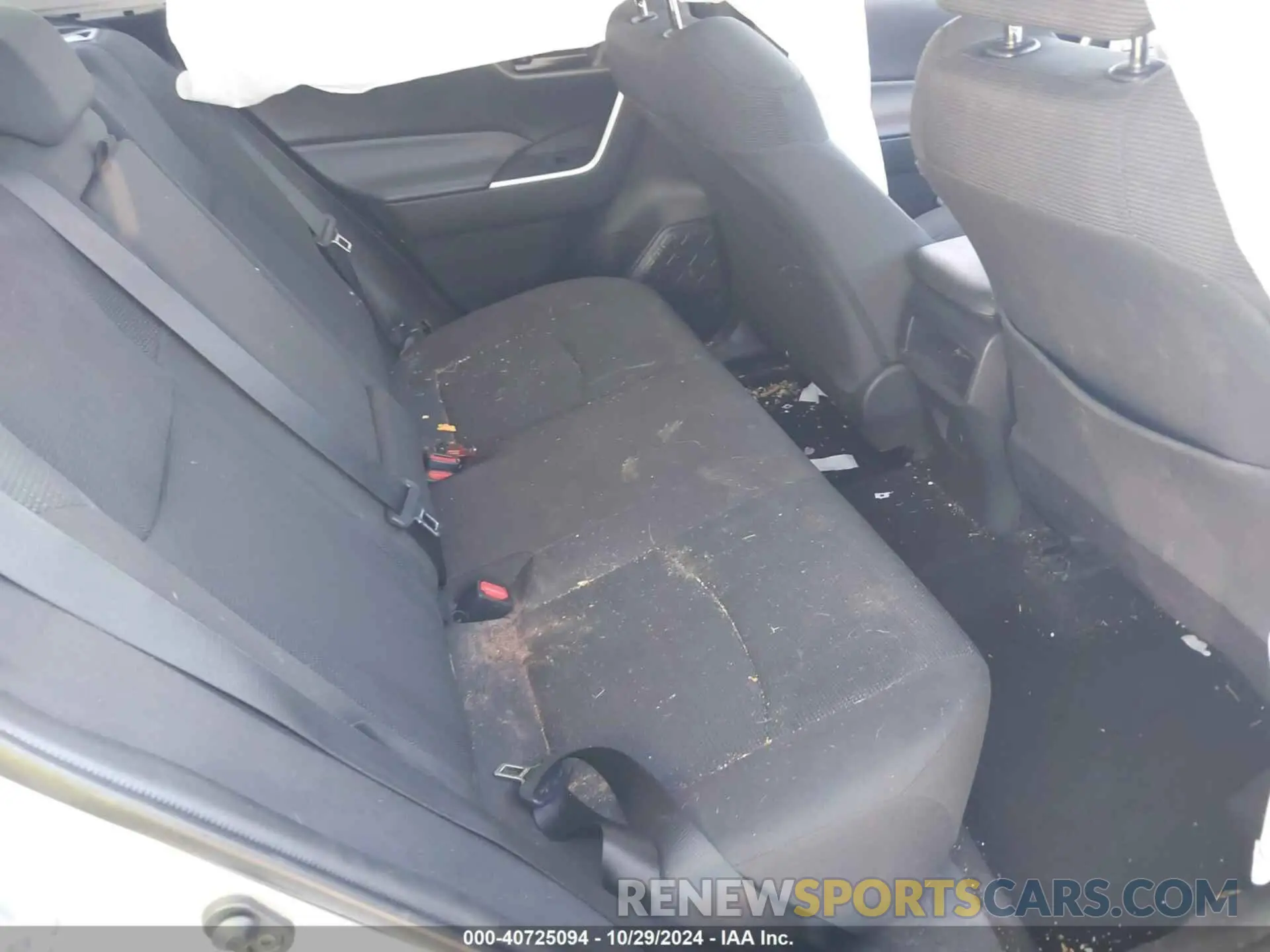 8 Photograph of a damaged car 2T3H1RFV5MC106213 TOYOTA RAV4 2021