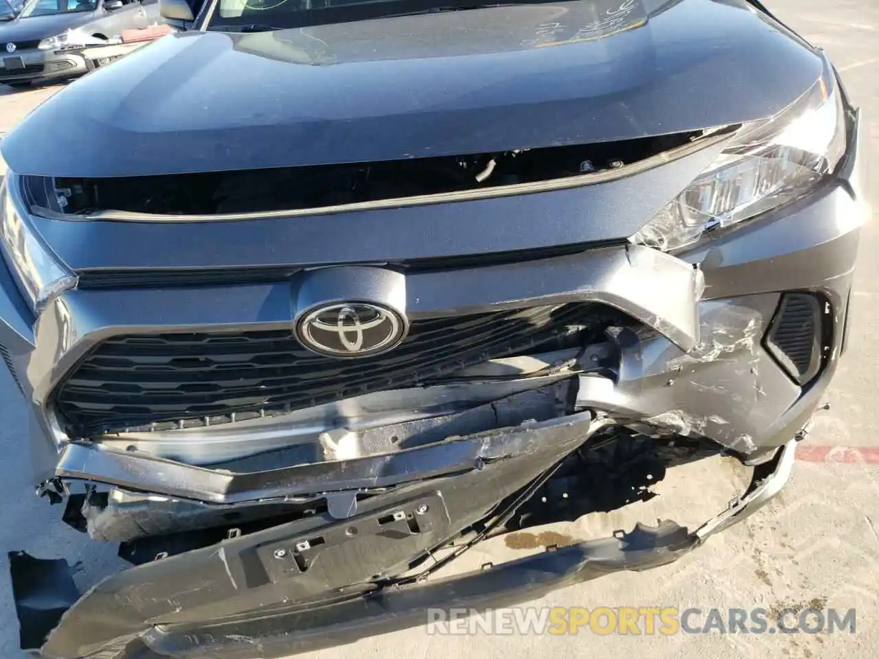 9 Photograph of a damaged car 2T3H1RFV5MC108852 TOYOTA RAV4 2021