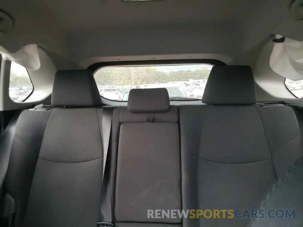 10 Photograph of a damaged car 2T3H1RFV5MC120886 TOYOTA RAV4 2021