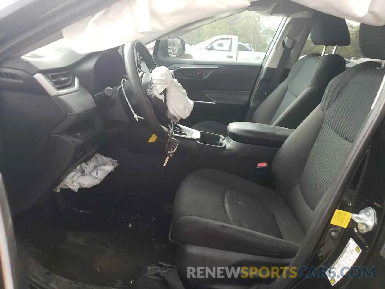 7 Photograph of a damaged car 2T3H1RFV5MC120886 TOYOTA RAV4 2021