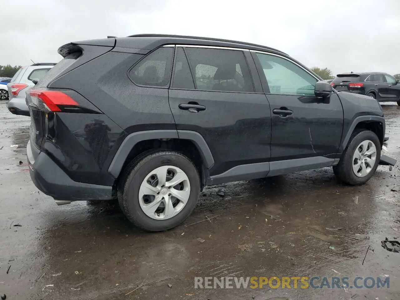 3 Photograph of a damaged car 2T3H1RFV5MC121424 TOYOTA RAV4 2021