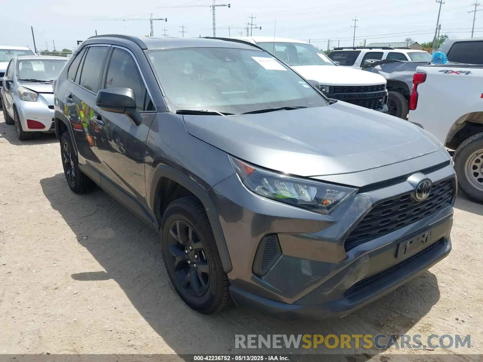 1 Photograph of a damaged car 2T3H1RFV5MC124355 TOYOTA RAV4 2021
