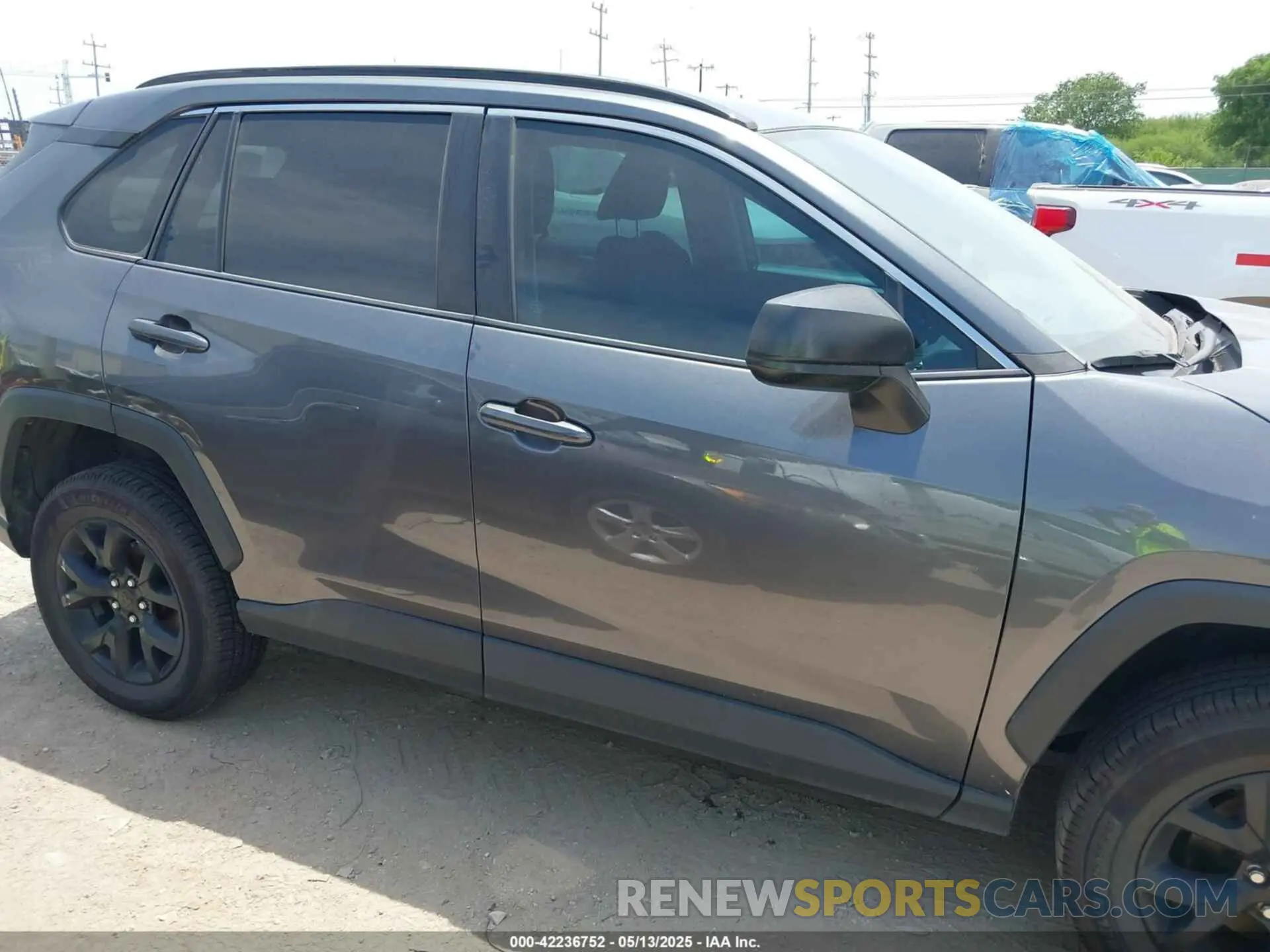 13 Photograph of a damaged car 2T3H1RFV5MC124355 TOYOTA RAV4 2021