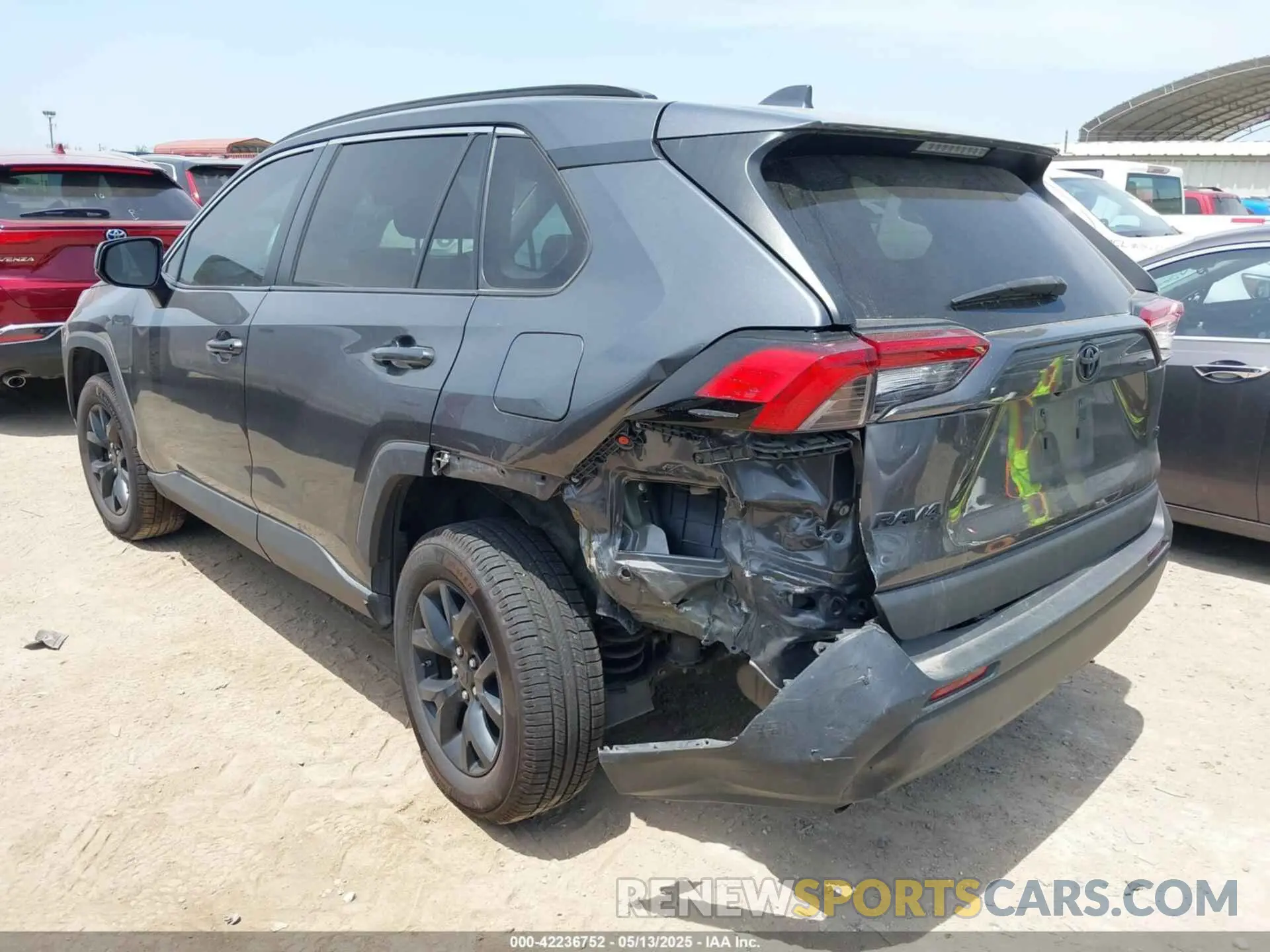 3 Photograph of a damaged car 2T3H1RFV5MC124355 TOYOTA RAV4 2021