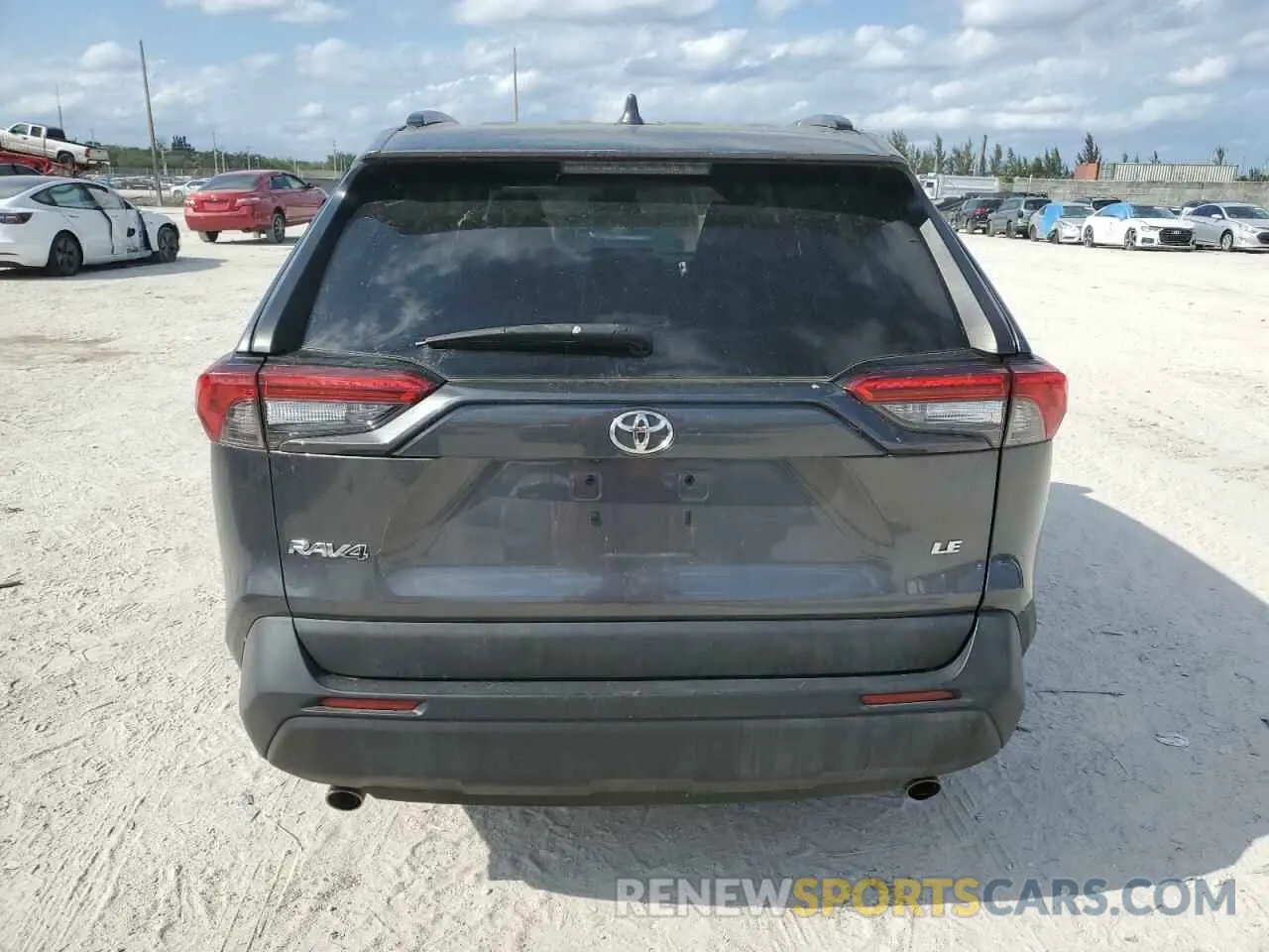 6 Photograph of a damaged car 2T3H1RFV5MC129054 TOYOTA RAV4 2021