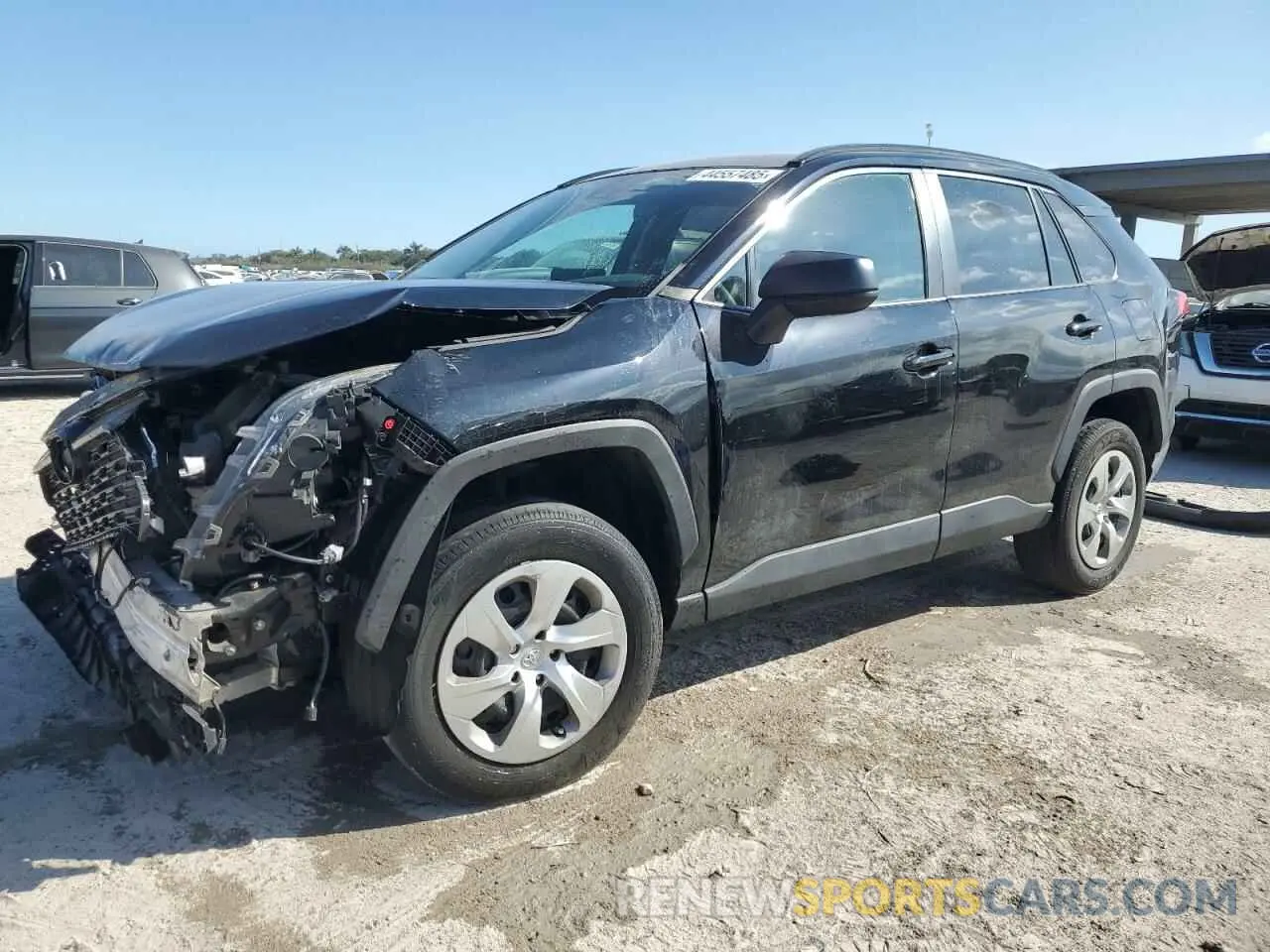 1 Photograph of a damaged car 2T3H1RFV5MC142614 TOYOTA RAV4 2021