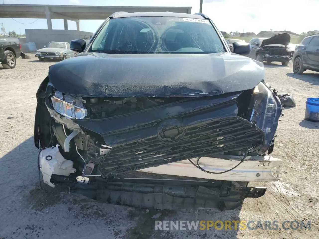5 Photograph of a damaged car 2T3H1RFV5MC142614 TOYOTA RAV4 2021